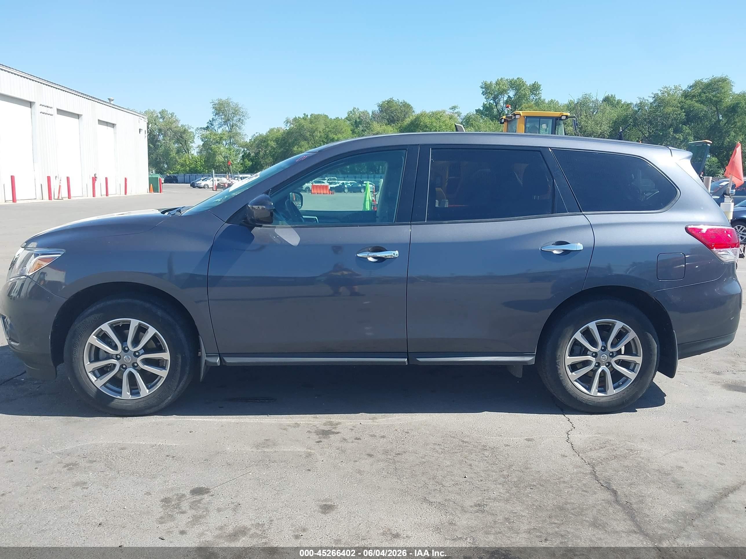 2013 Nissan Pathfinder S Gray vin: 5N1AR2MM9DC633051