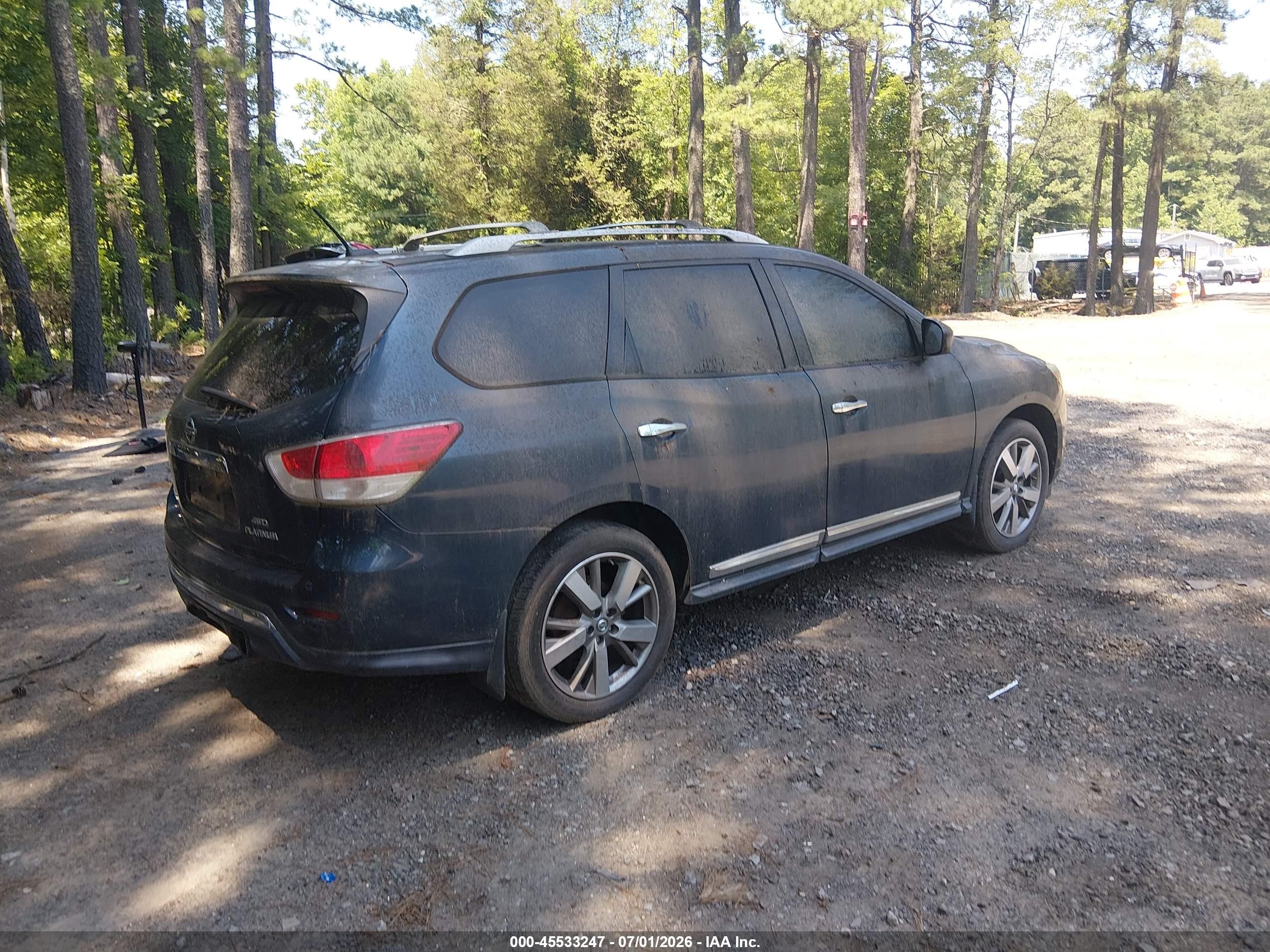 2013 Nissan Pathfinder Platinum Dark Blue vin: 5N1AR2MM9DC638797