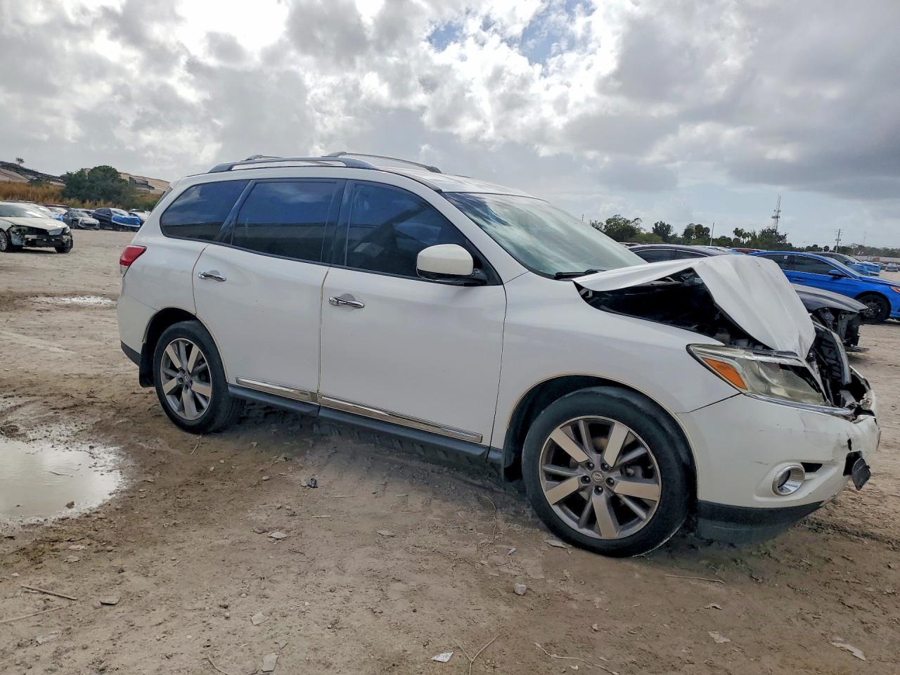 2013 Nissan Pathfinder S White vin: 5N1AR2MM9DC641361