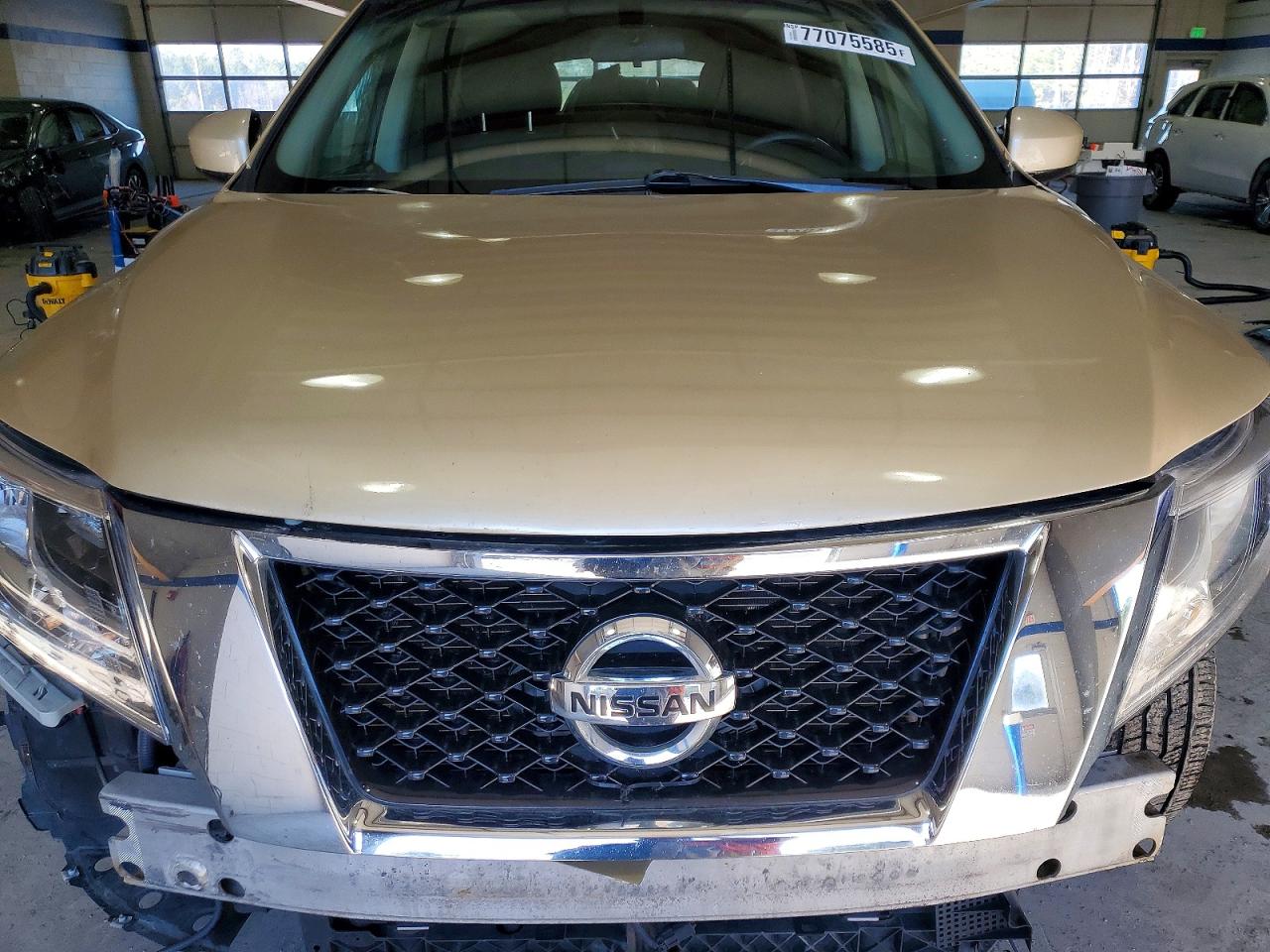 2013 Nissan Pathfinder S Gold vin: 5N1AR2MM9DC667345