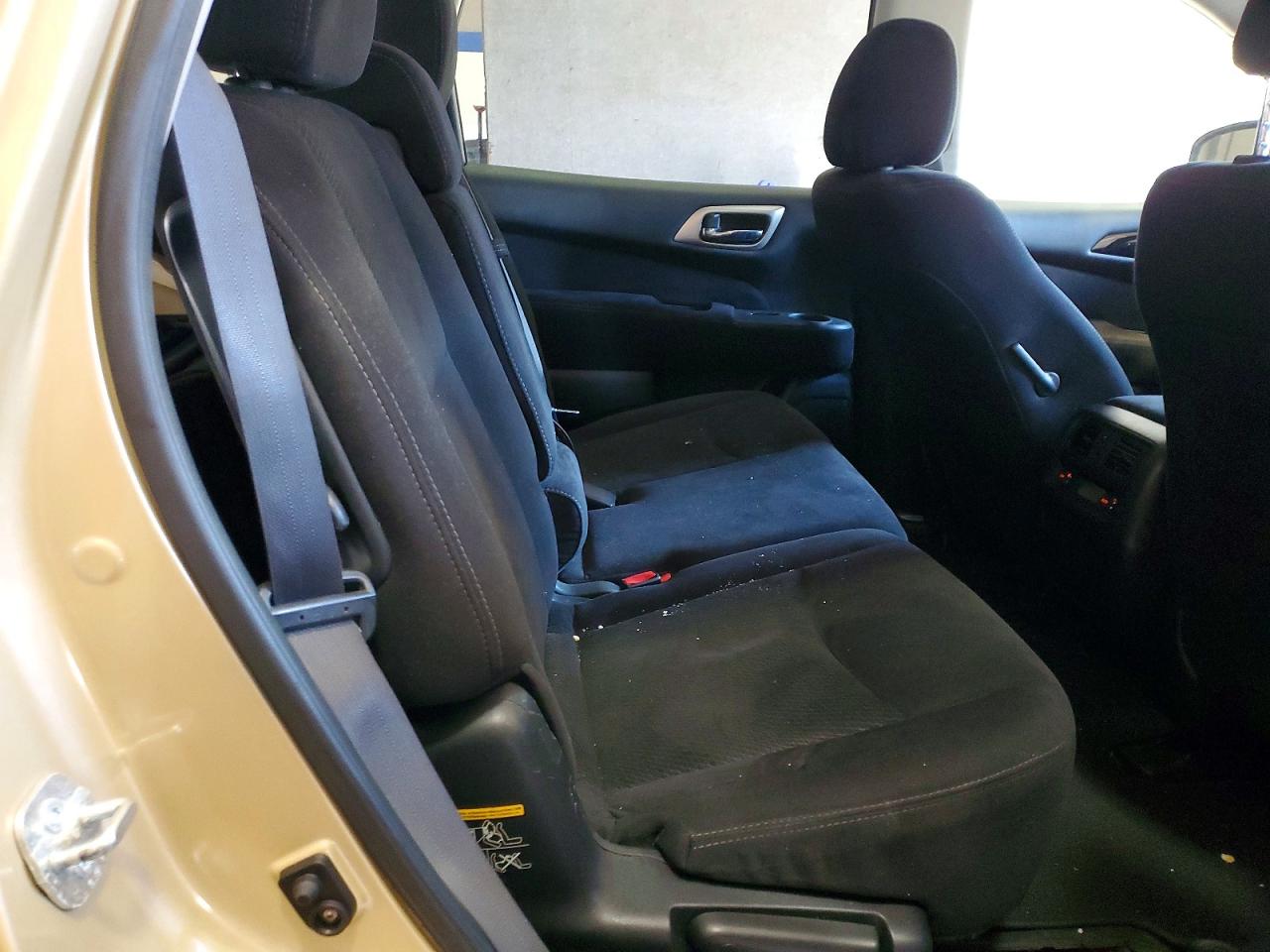 2013 Nissan Pathfinder S Gold vin: 5N1AR2MM9DC667345