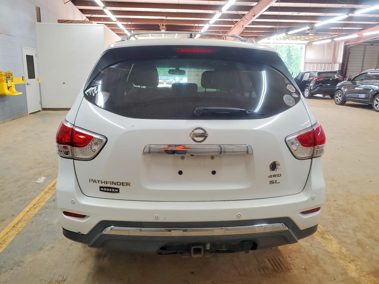 2013 Nissan Pathfinder S White vin: 5N1AR2MM9DC671198