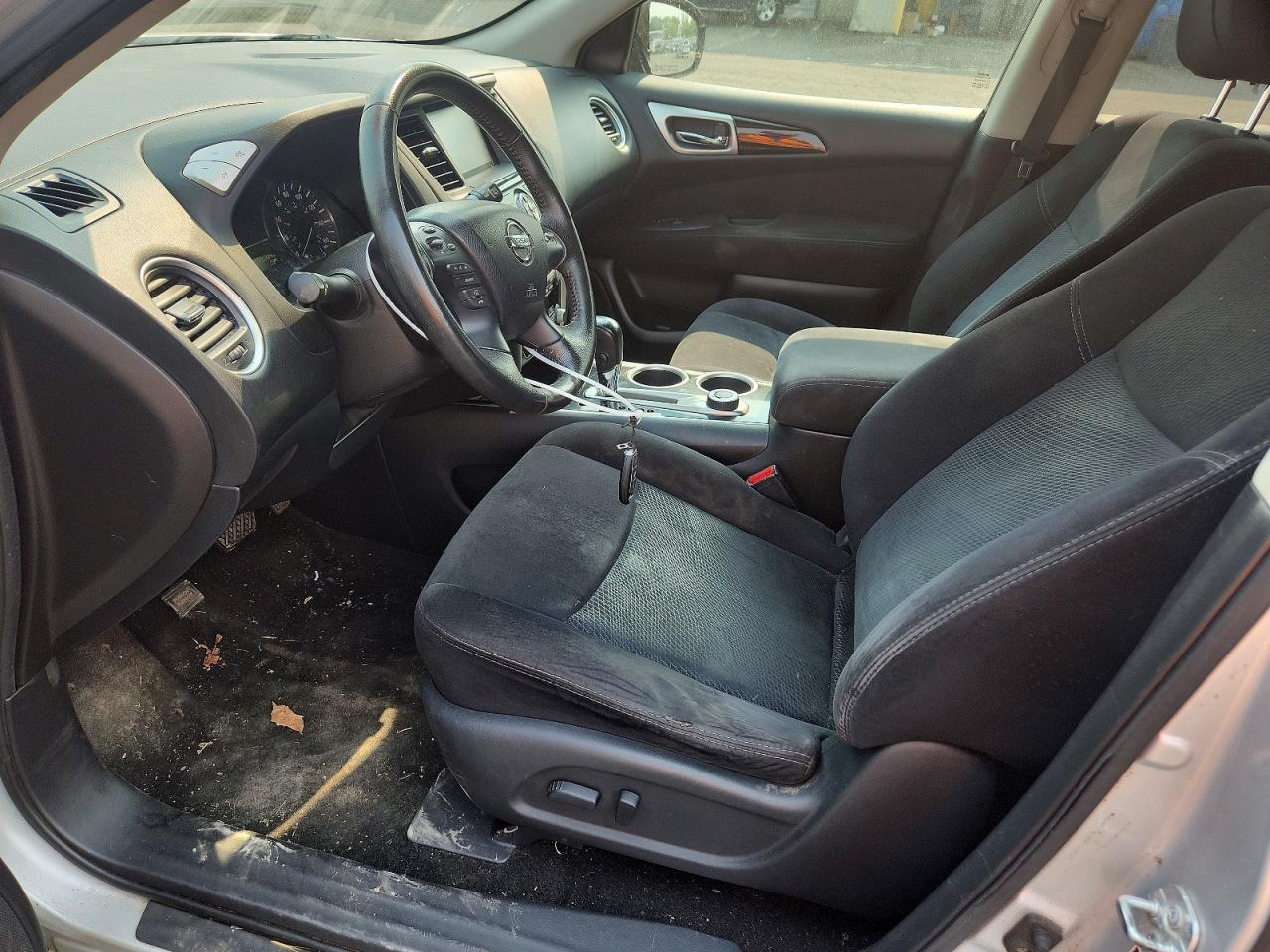 2013 Nissan Pathfinder S Silver vin: 5N1AR2MM9DC681942