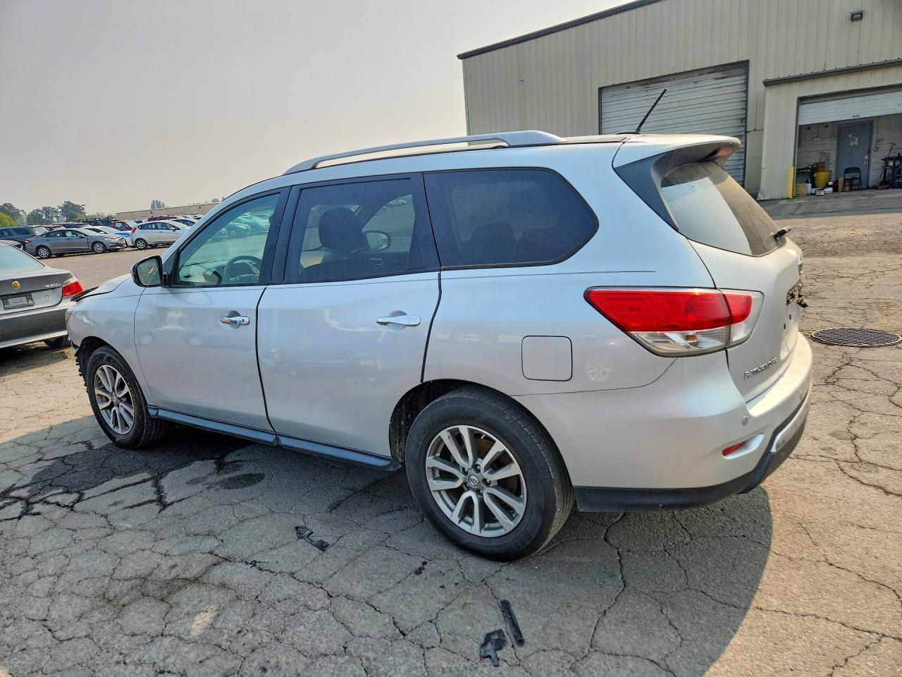 2013 Nissan Pathfinder S Silver vin: 5N1AR2MM9DC681942