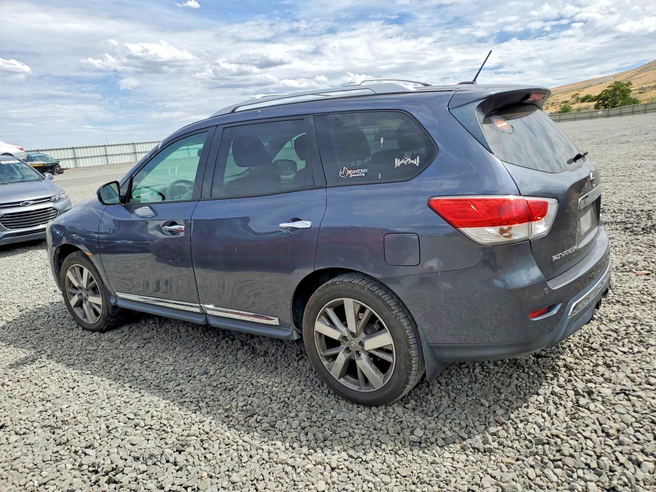 2014 Nissan Pathfinder S Угольный vin: 5N1AR2MM9EC615151