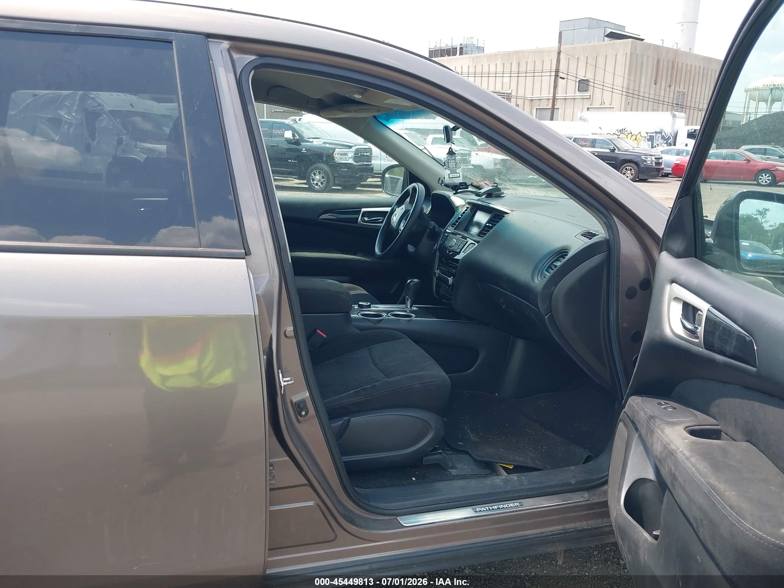 2014 Nissan Pathfinder S Brown vin: 5N1AR2MM9EC615201