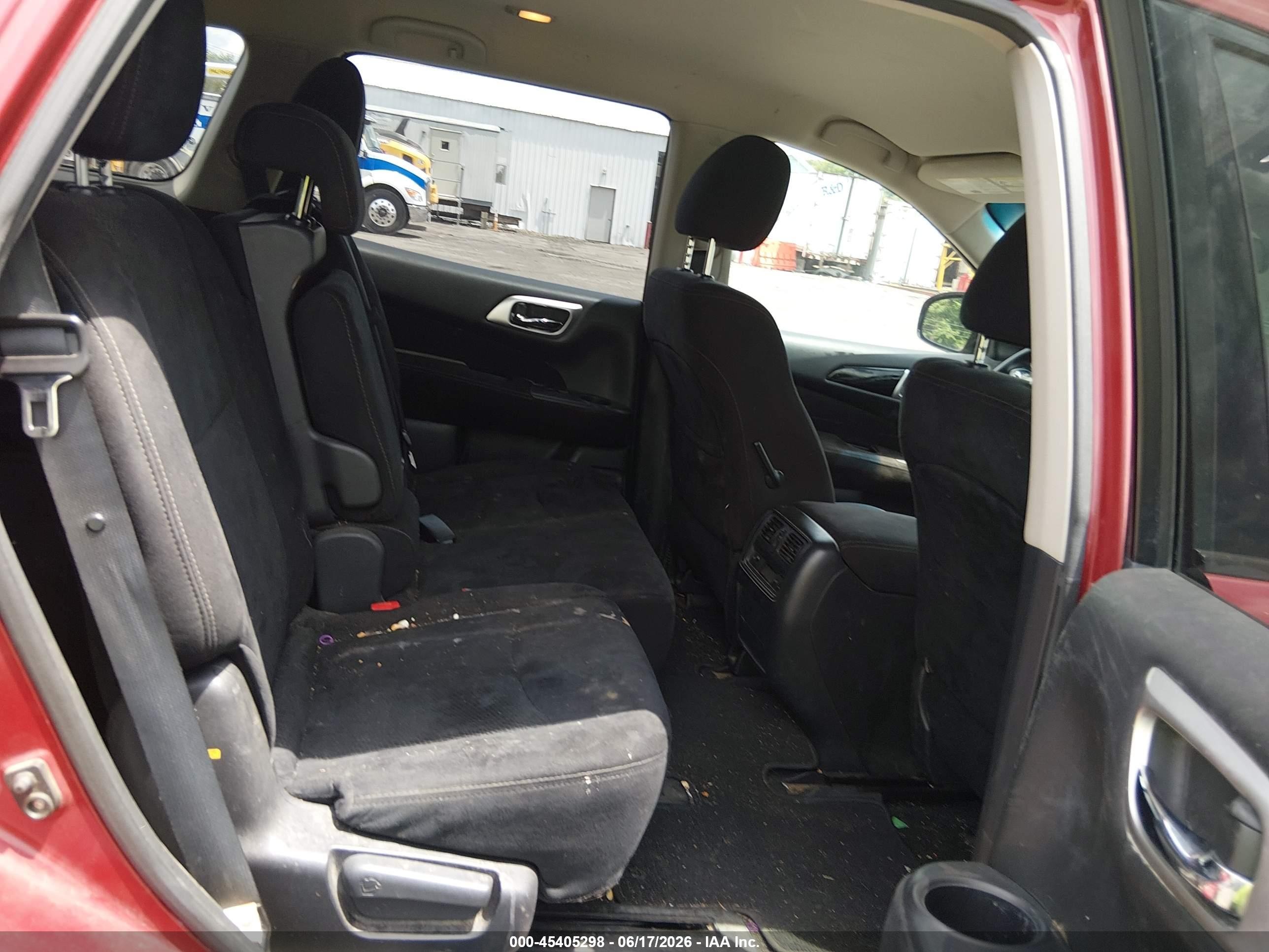 2014 Nissan Pathfinder S Красный vin: 5N1AR2MM9EC650062