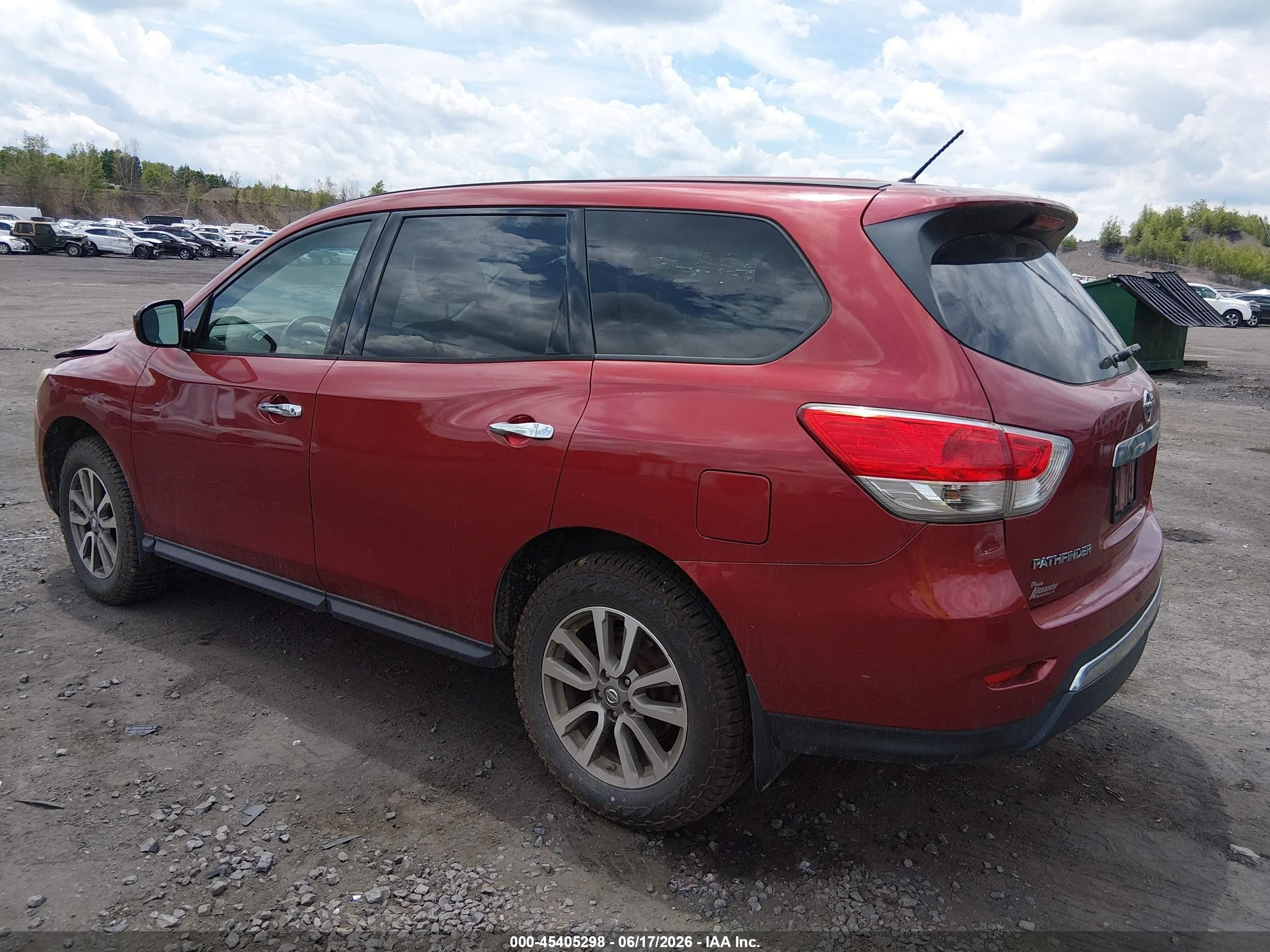 2014 Nissan Pathfinder S Красный vin: 5N1AR2MM9EC650062
