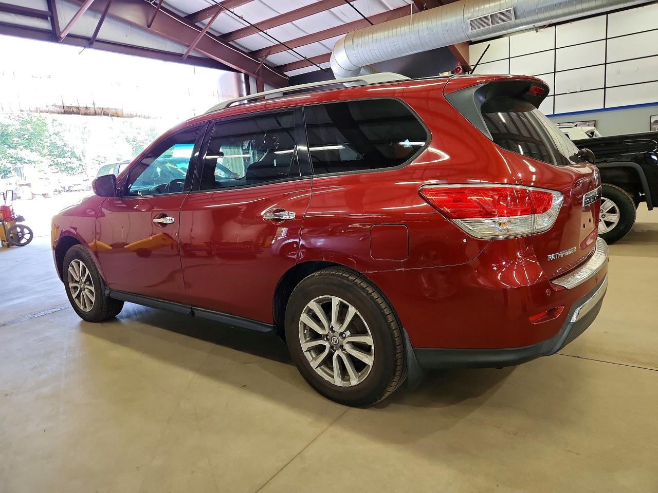 2014 Nissan Pathfinder Sv Red vin: 5N1AR2MM9EC656556