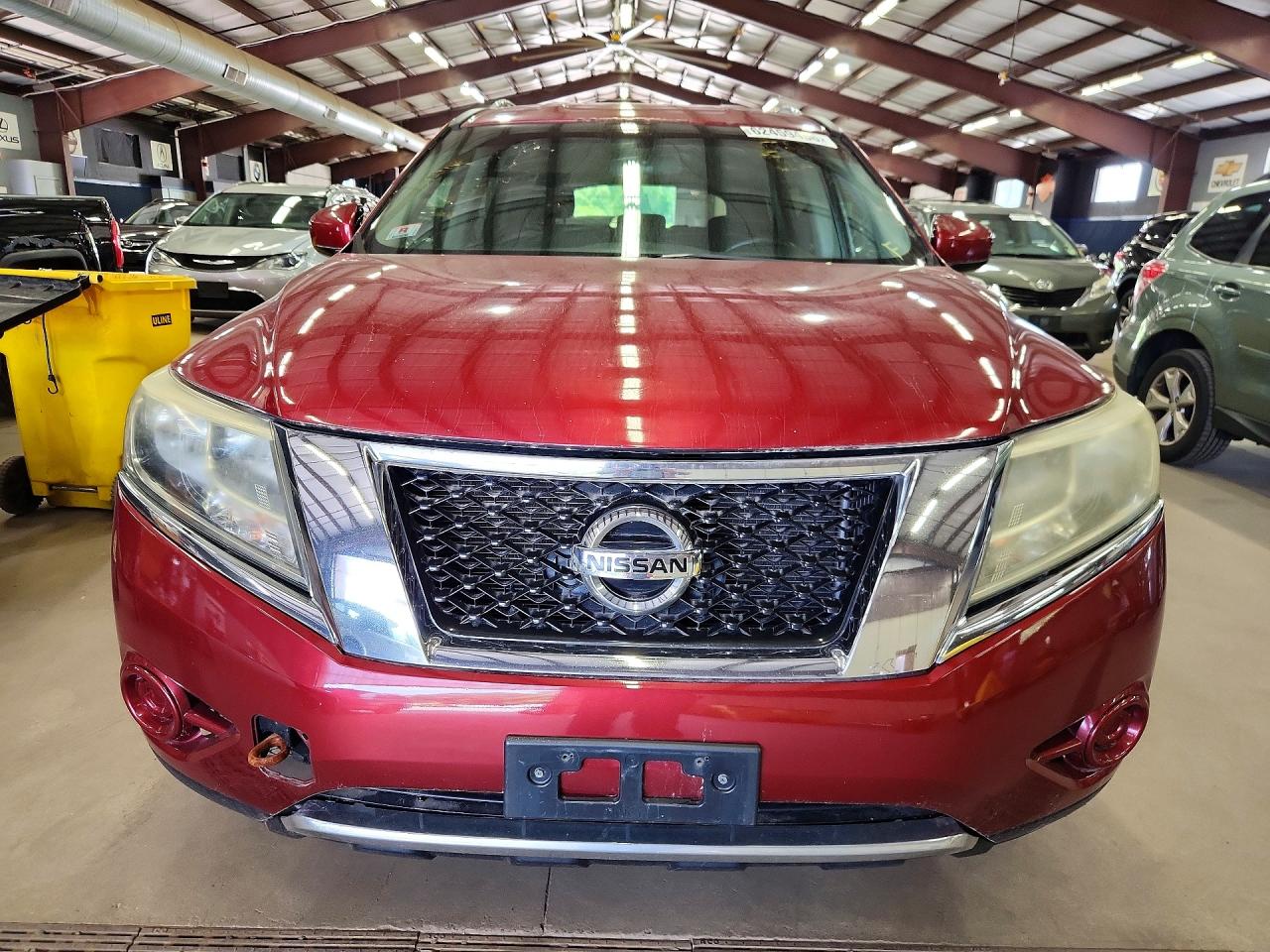 2014 Nissan Pathfinder Sv Red vin: 5N1AR2MM9EC656556