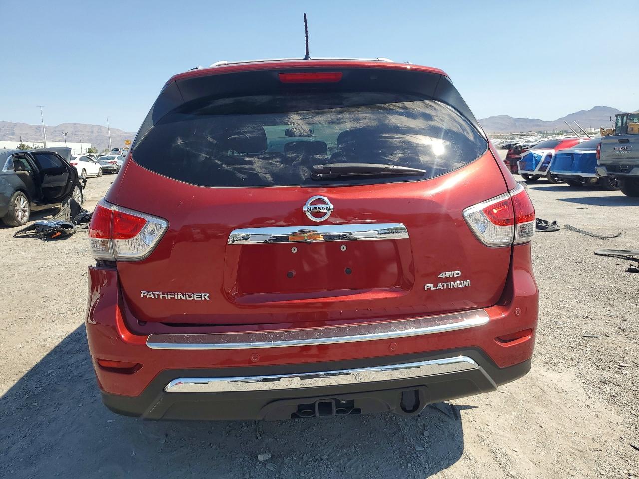 2014 Nissan Pathfinder Platinum Red vin: 5N1AR2MM9EC678072