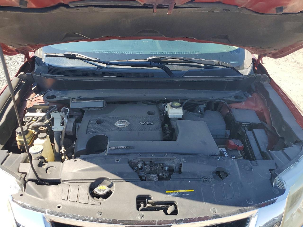 2014 Nissan Pathfinder Platinum Red vin: 5N1AR2MM9EC678072