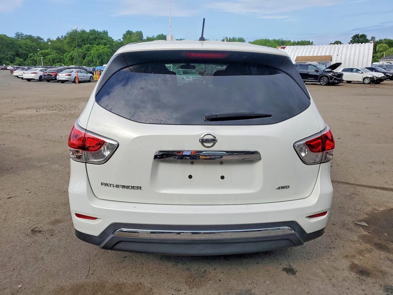 2014 Nissan Pathfinder S White vin: 5N1AR2MM9EC682865
