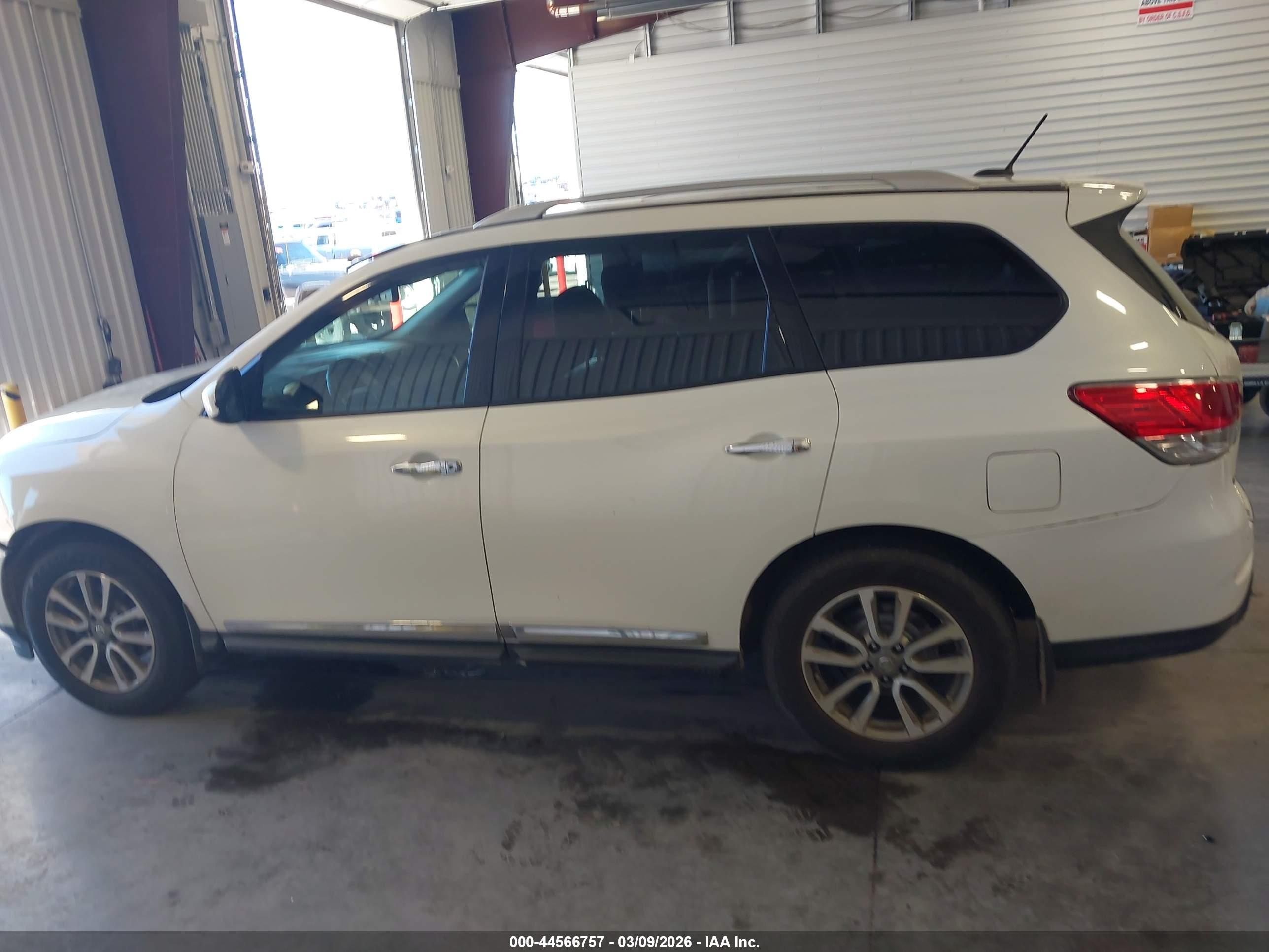 2014 Nissan Pathfinder Sl White vin: 5N1AR2MM9EC684776