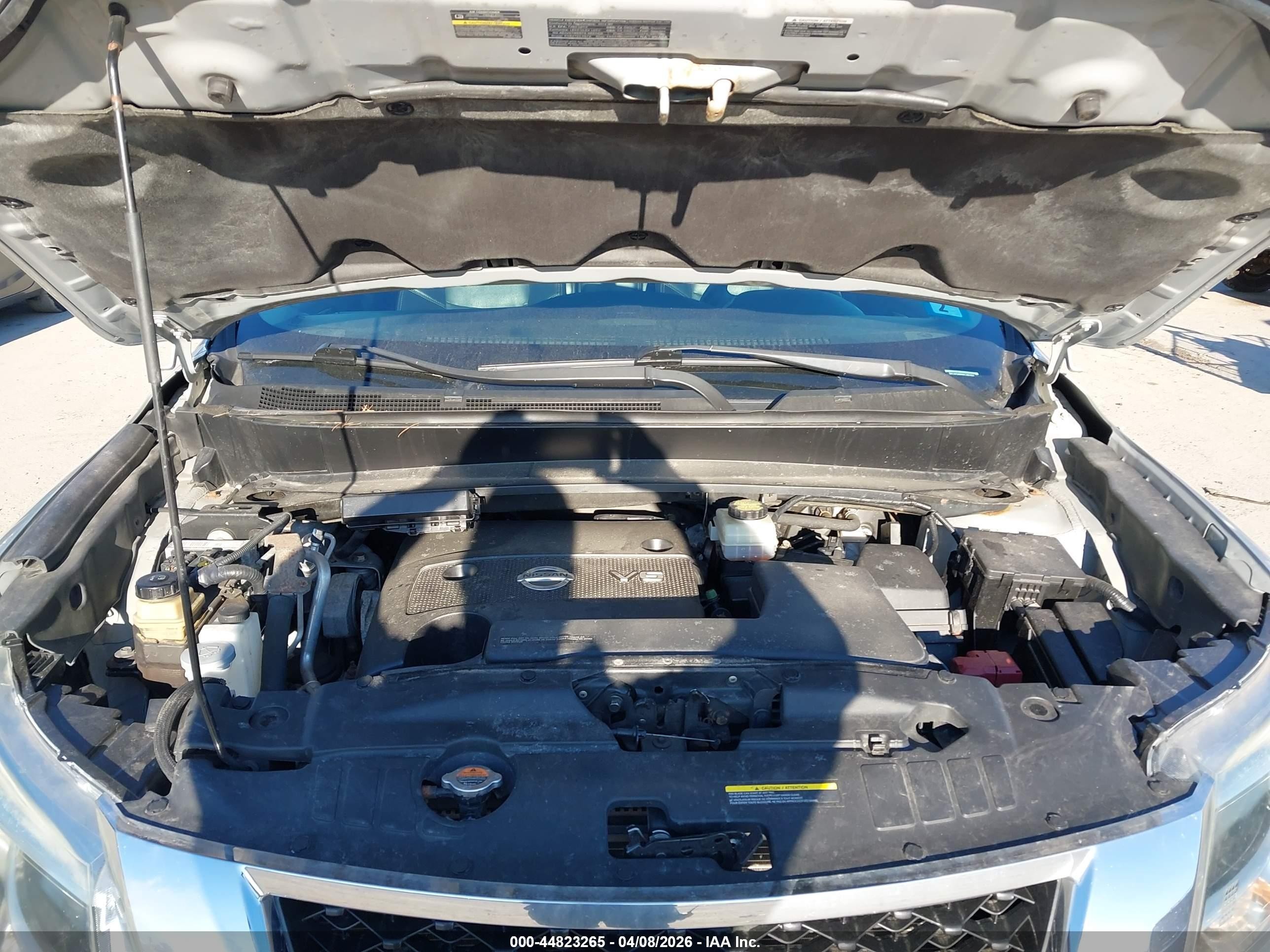 2014 Nissan Pathfinder Platinum Silver vin: 5N1AR2MM9EC687404