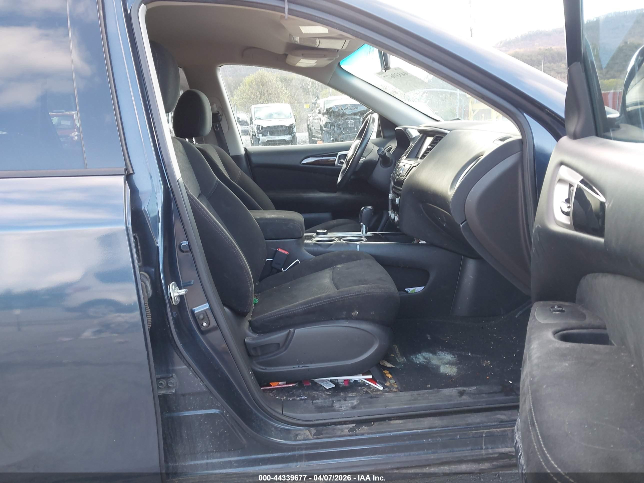 2014 Nissan Pathfinder Sv Blue vin: 5N1AR2MM9EC713919