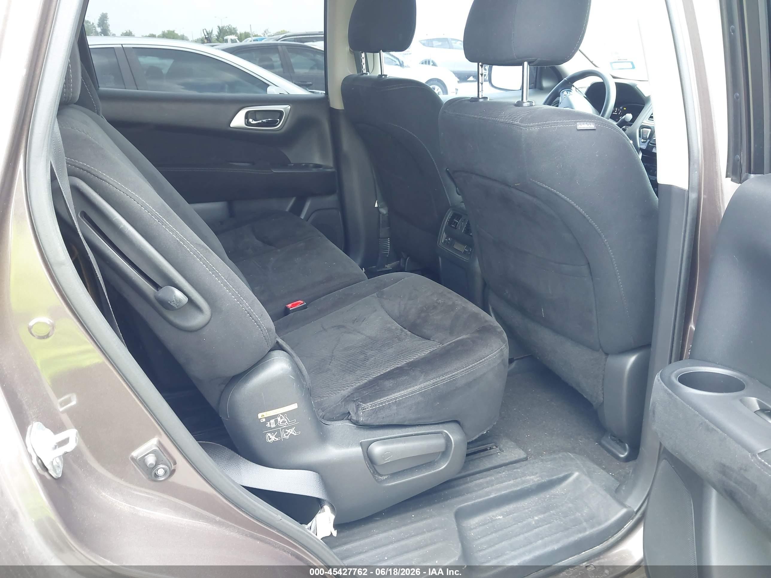 2015 Nissan Pathfinder S Brown vin: 5N1AR2MM9FC604927