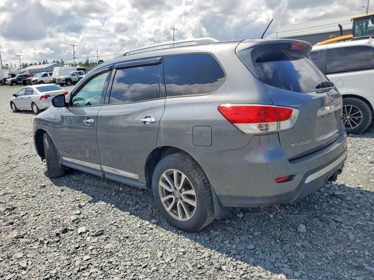 2015 Nissan Pathfinder S Gray vin: 5N1AR2MM9FC612736