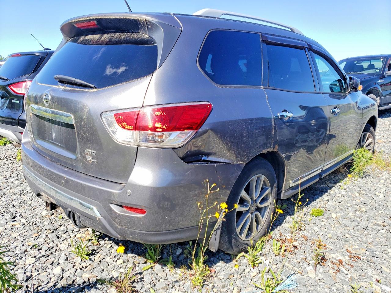 2015 Nissan Pathfinder S Gray vin: 5N1AR2MM9FC612736