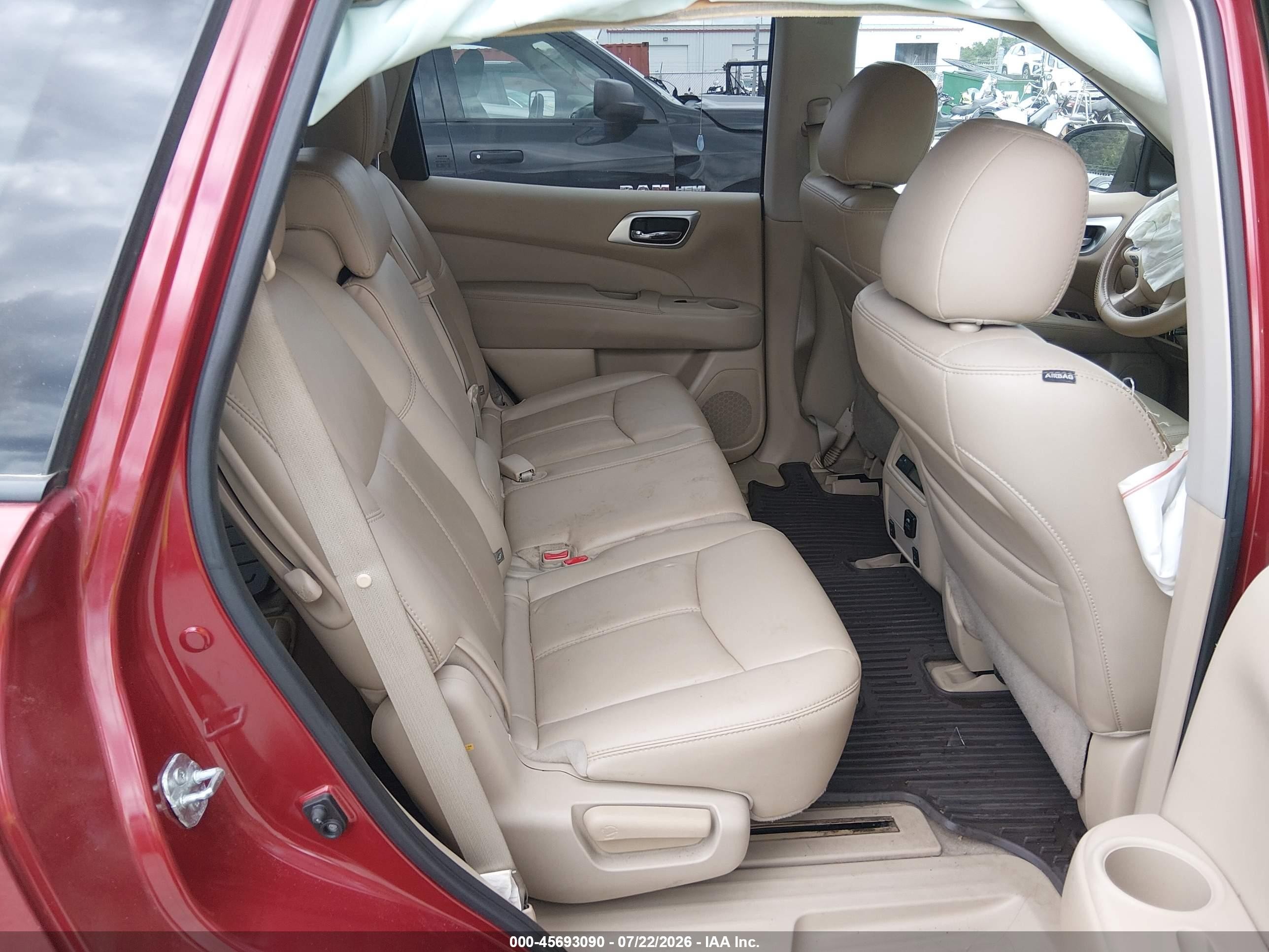 2015 Nissan Pathfinder Sl Red vin: 5N1AR2MM9FC624935