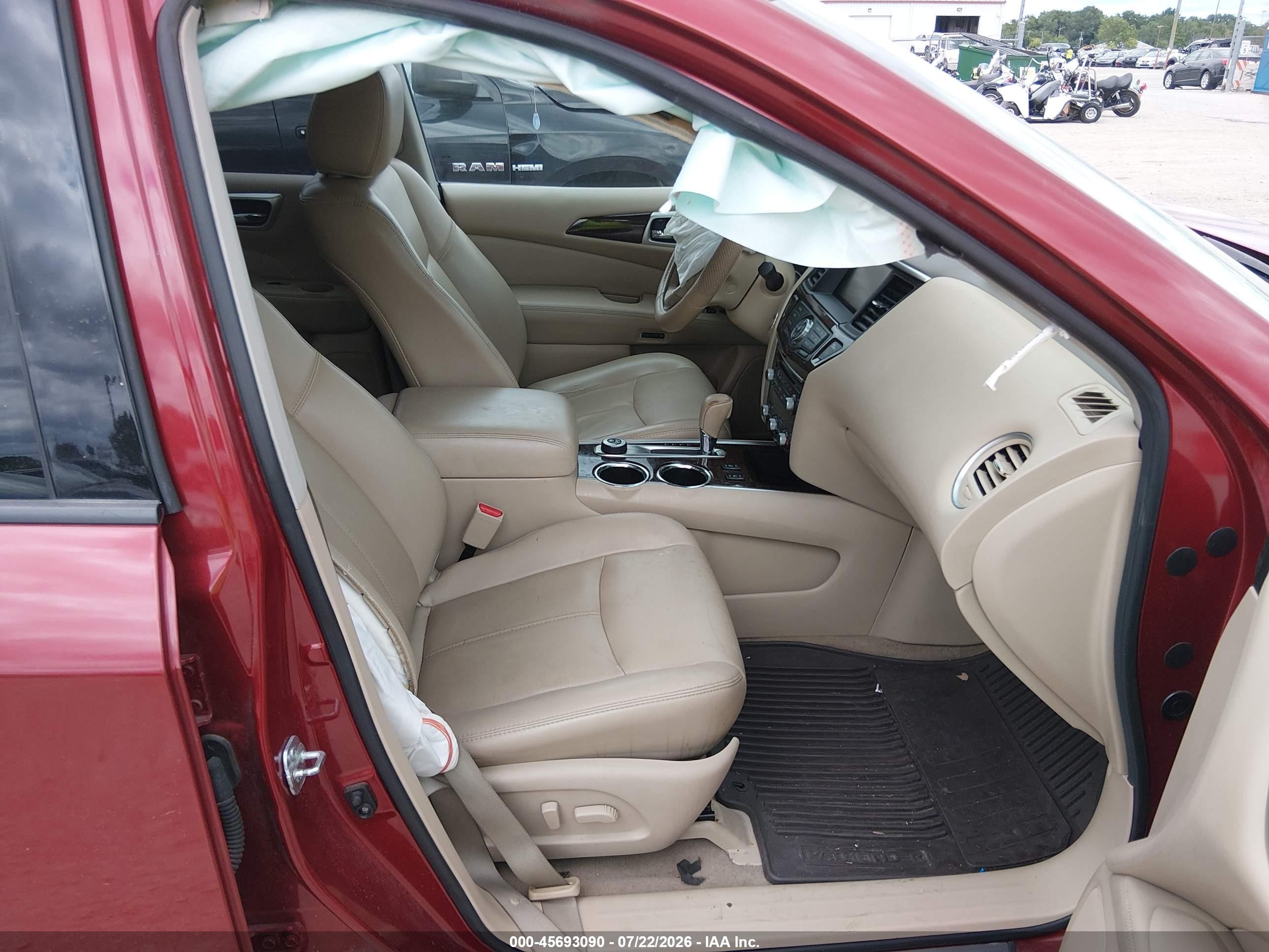 2015 Nissan Pathfinder Sl Red vin: 5N1AR2MM9FC624935