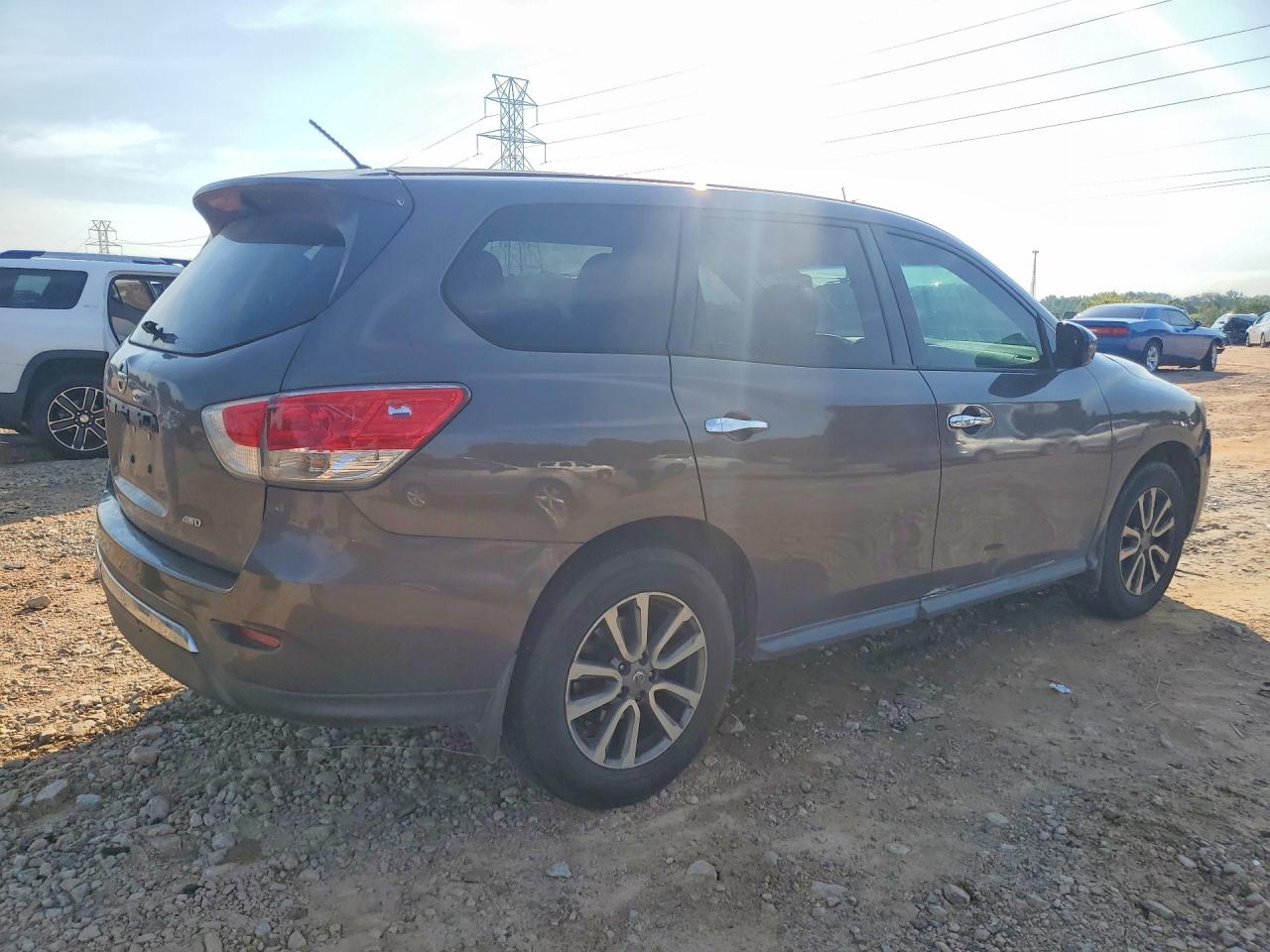 2015 Nissan Pathfinder S Серый vin: 5N1AR2MM9FC625907