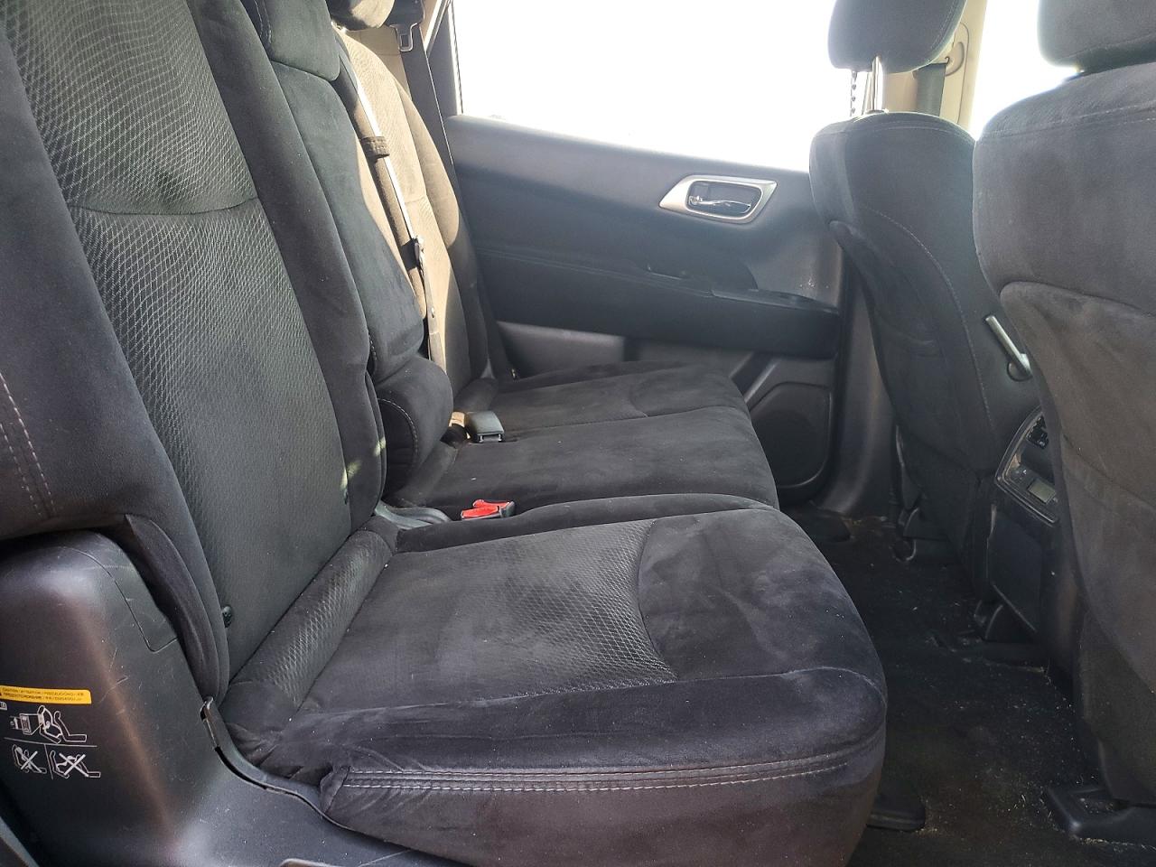 2015 Nissan Pathfinder S Серый vin: 5N1AR2MM9FC625907