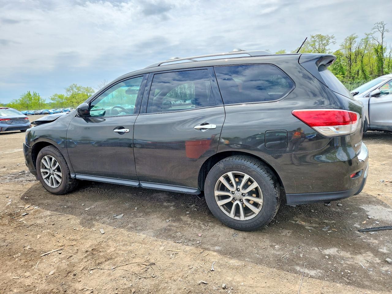 2015 Nissan Pathfinder Sv Green vin: 5N1AR2MM9FC626474