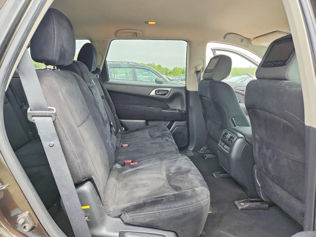2015 Nissan Pathfinder Sv Green vin: 5N1AR2MM9FC626474