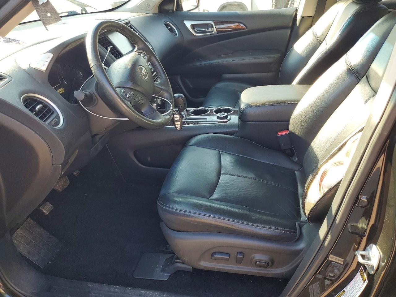 2015 Nissan Pathfinder Sl Черный vin: 5N1AR2MM9FC642352