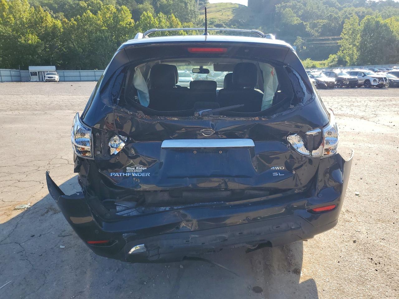 2015 Nissan Pathfinder Sl Черный vin: 5N1AR2MM9FC642352
