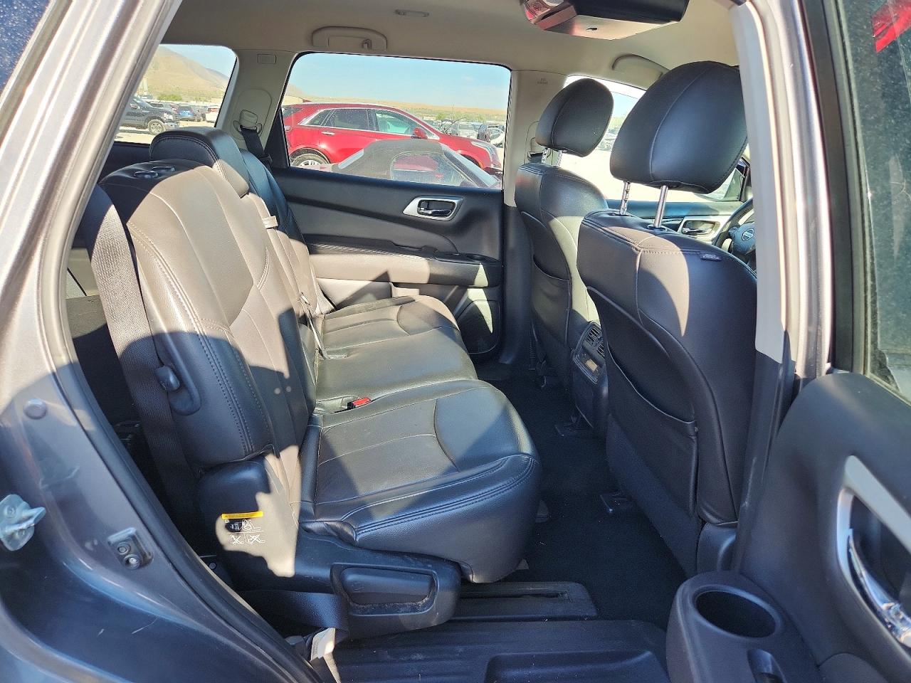 2015 Nissan Pathfinder Sv Gray vin: 5N1AR2MM9FC646837