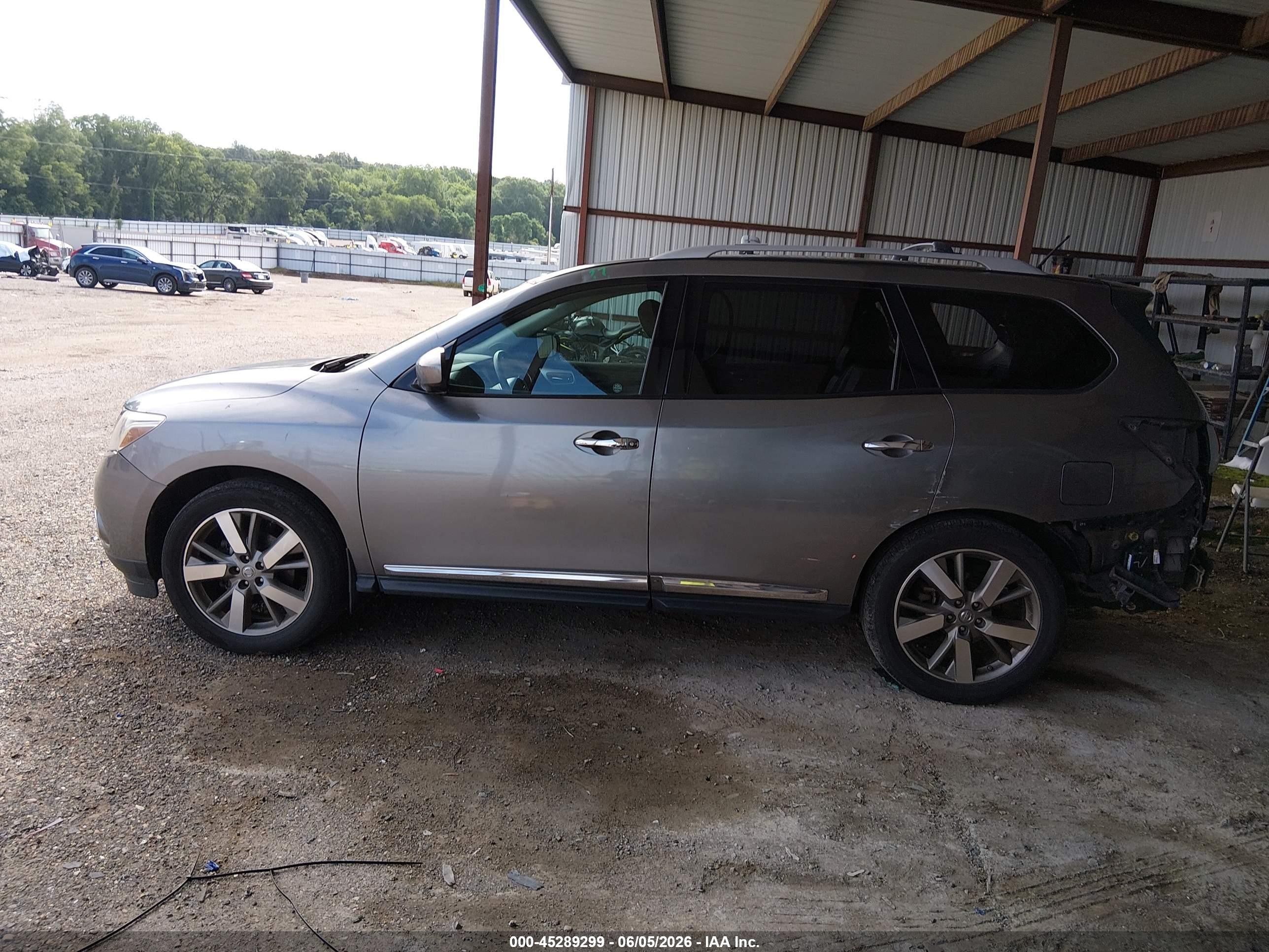 2015 Nissan Pathfinder Platinum/s/sl/sv Gray vin: 5N1AR2MM9FC660365