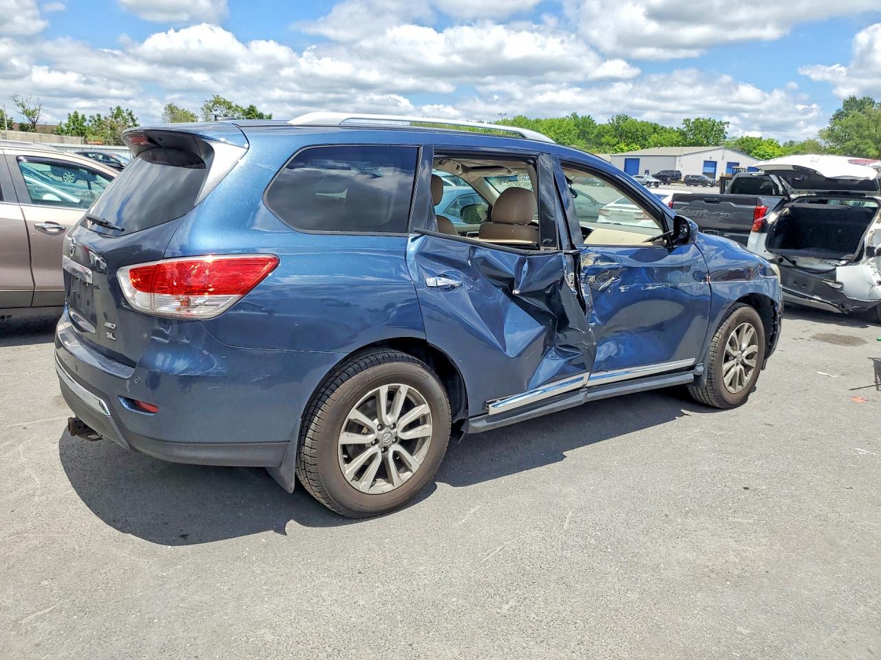 2015 Nissan Pathfinder Sl Blue vin: 5N1AR2MM9FC685640