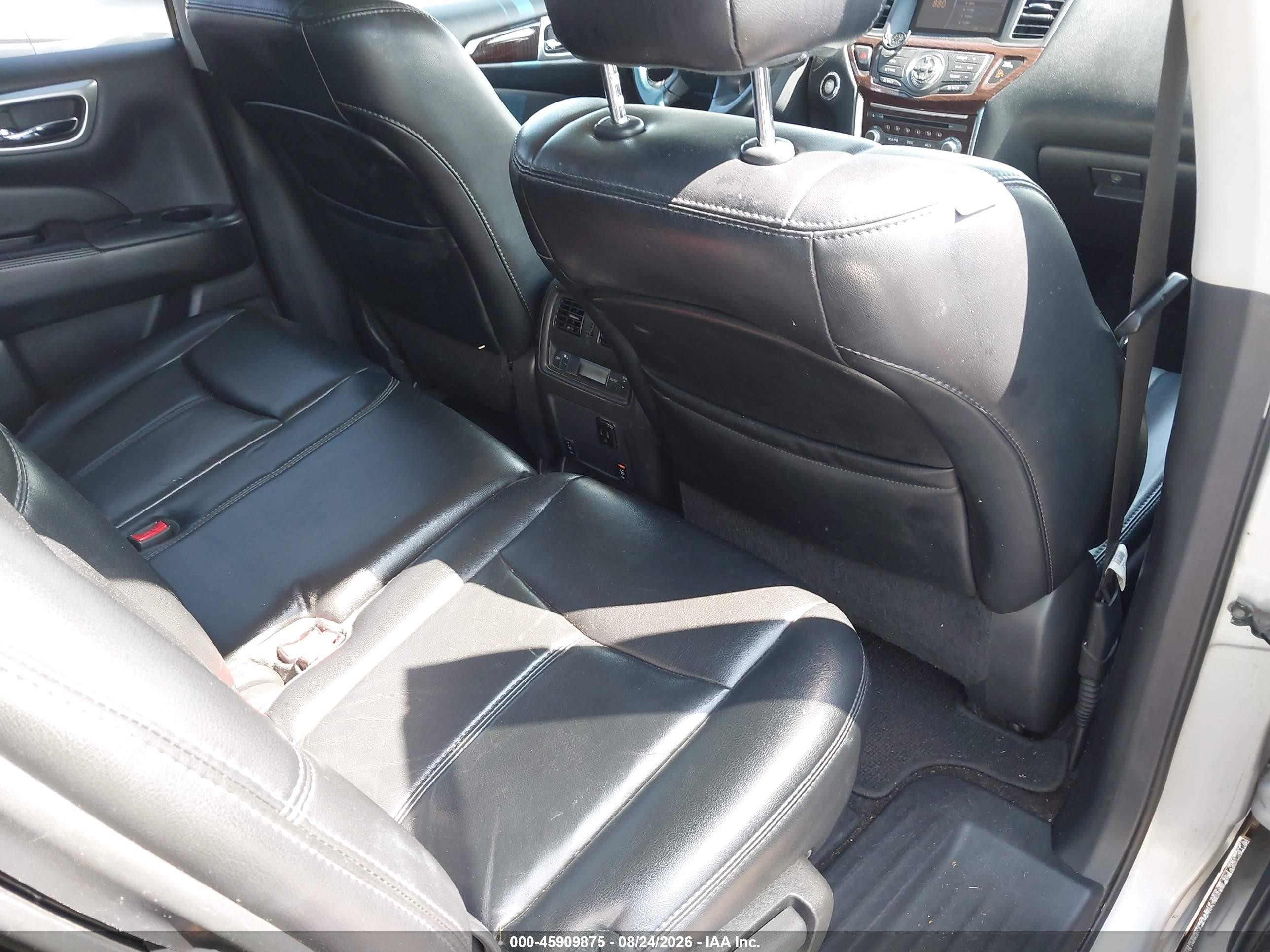 2015 Nissan Pathfinder Sl Silver vin: 5N1AR2MM9FC696637