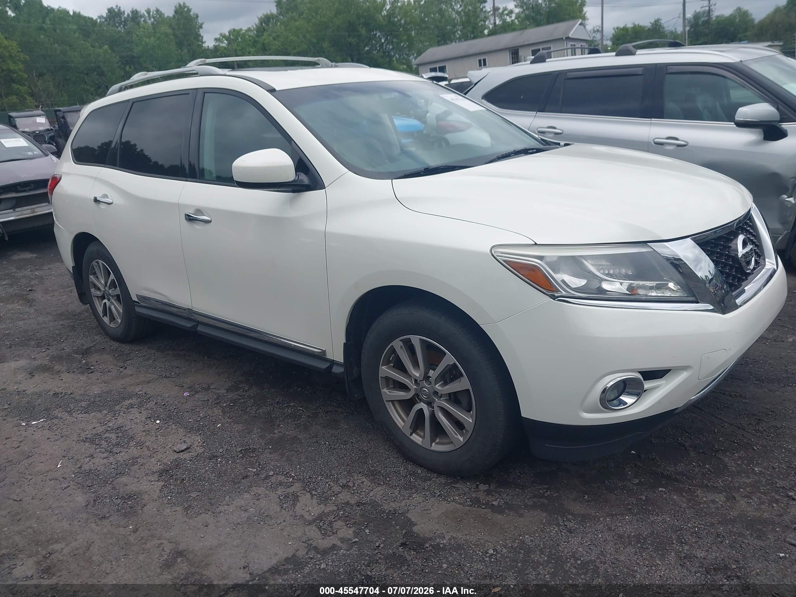 2015 Nissan Pathfinder Sl White vin: 5N1AR2MM9FC710732