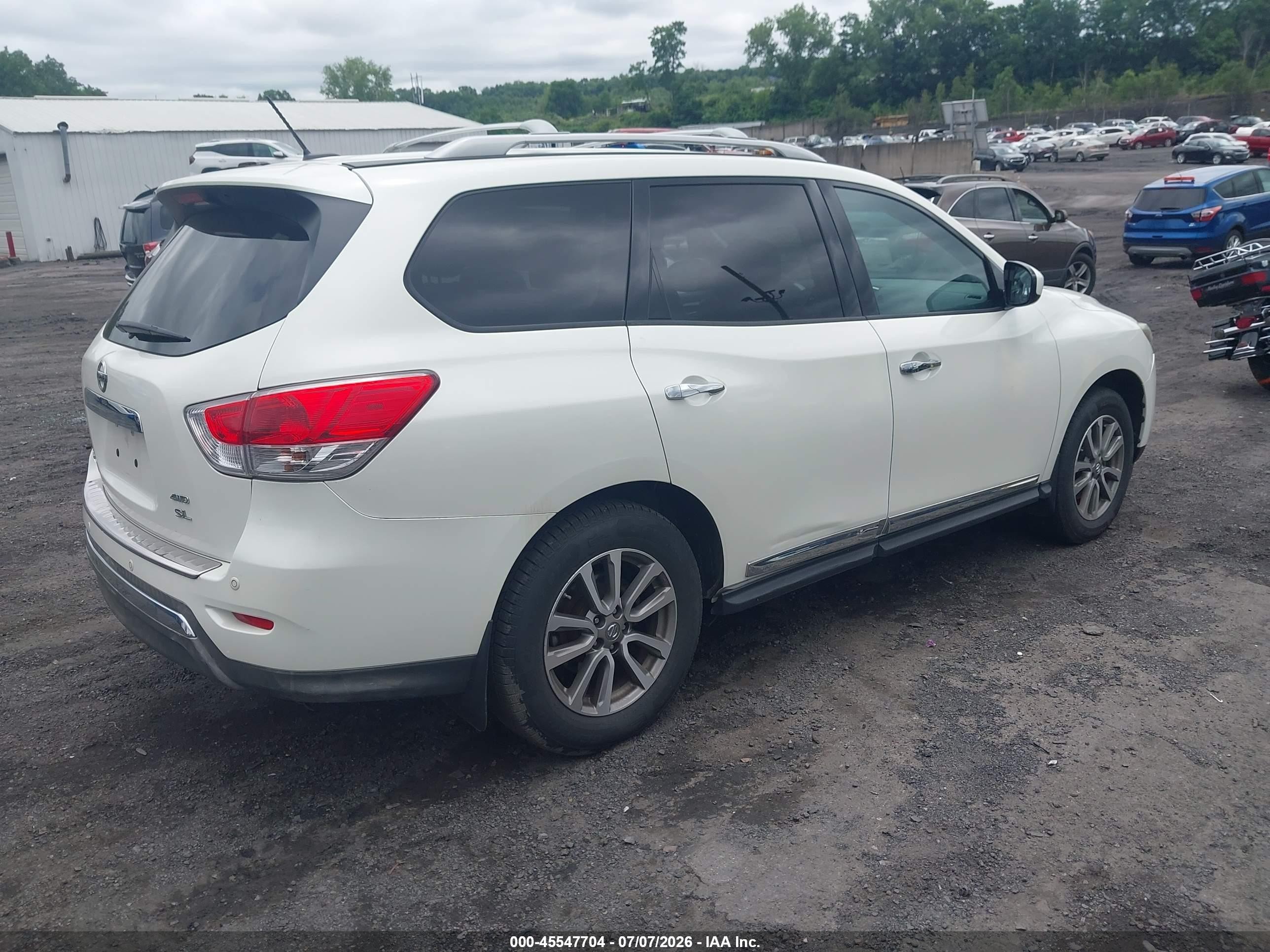 2015 Nissan Pathfinder Sl White vin: 5N1AR2MM9FC710732