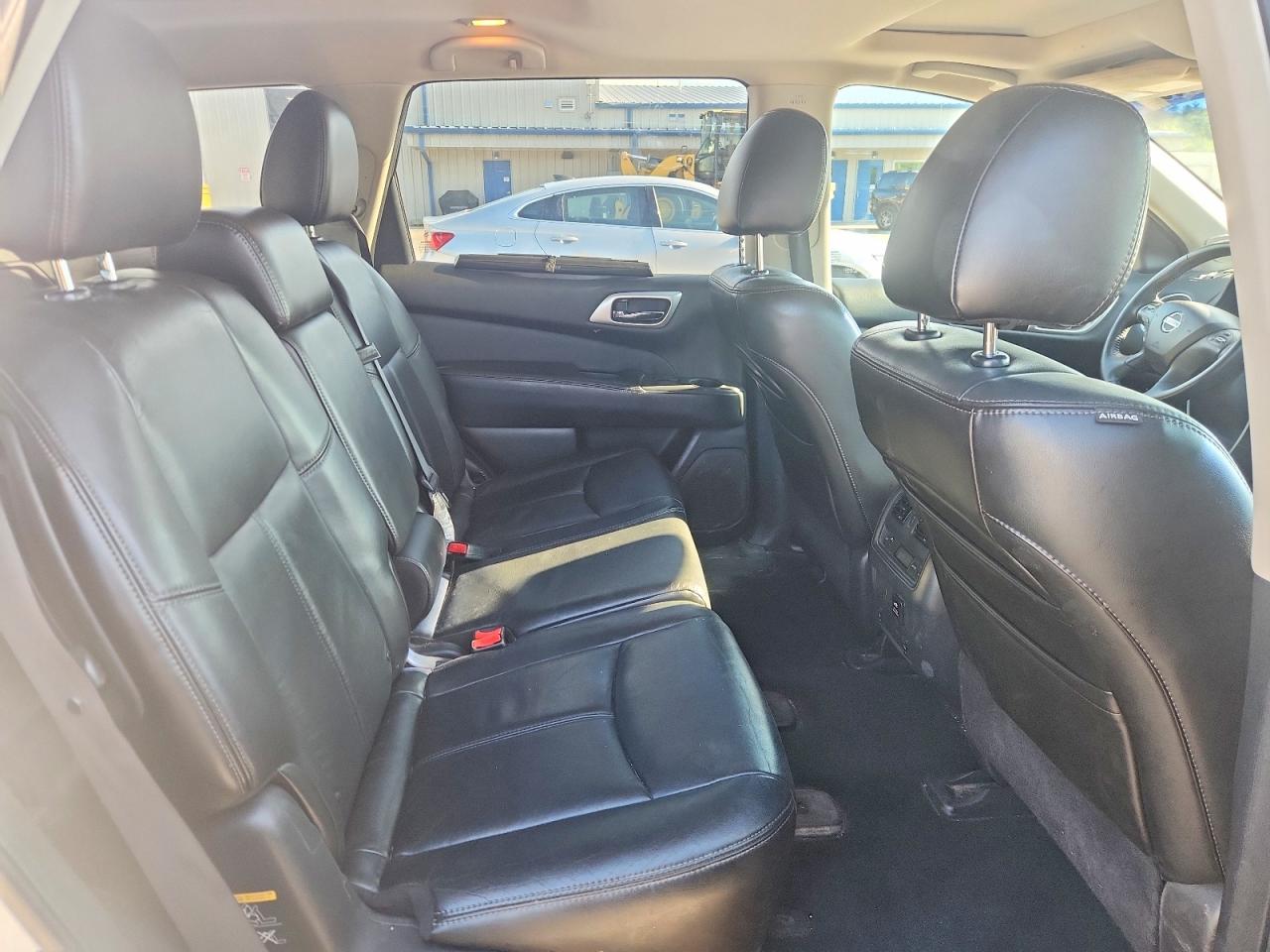 2013 Nissan Pathfinder S Серебряный vin: 5N1AR2MMXDC608336