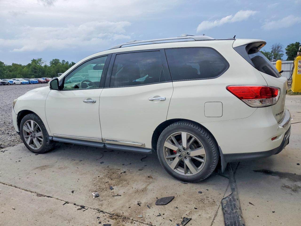 2013 Nissan Pathfinder S White vin: 5N1AR2MMXDC609003