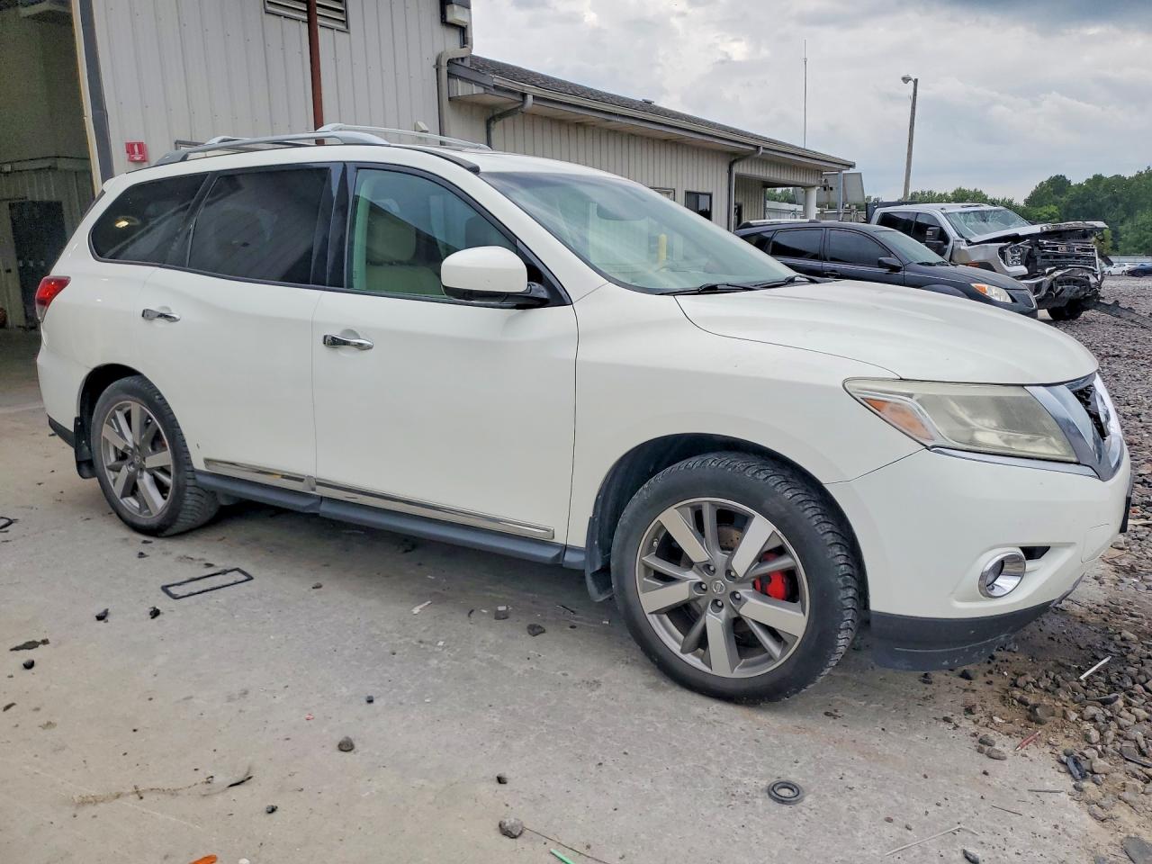 2013 Nissan Pathfinder S White vin: 5N1AR2MMXDC609003
