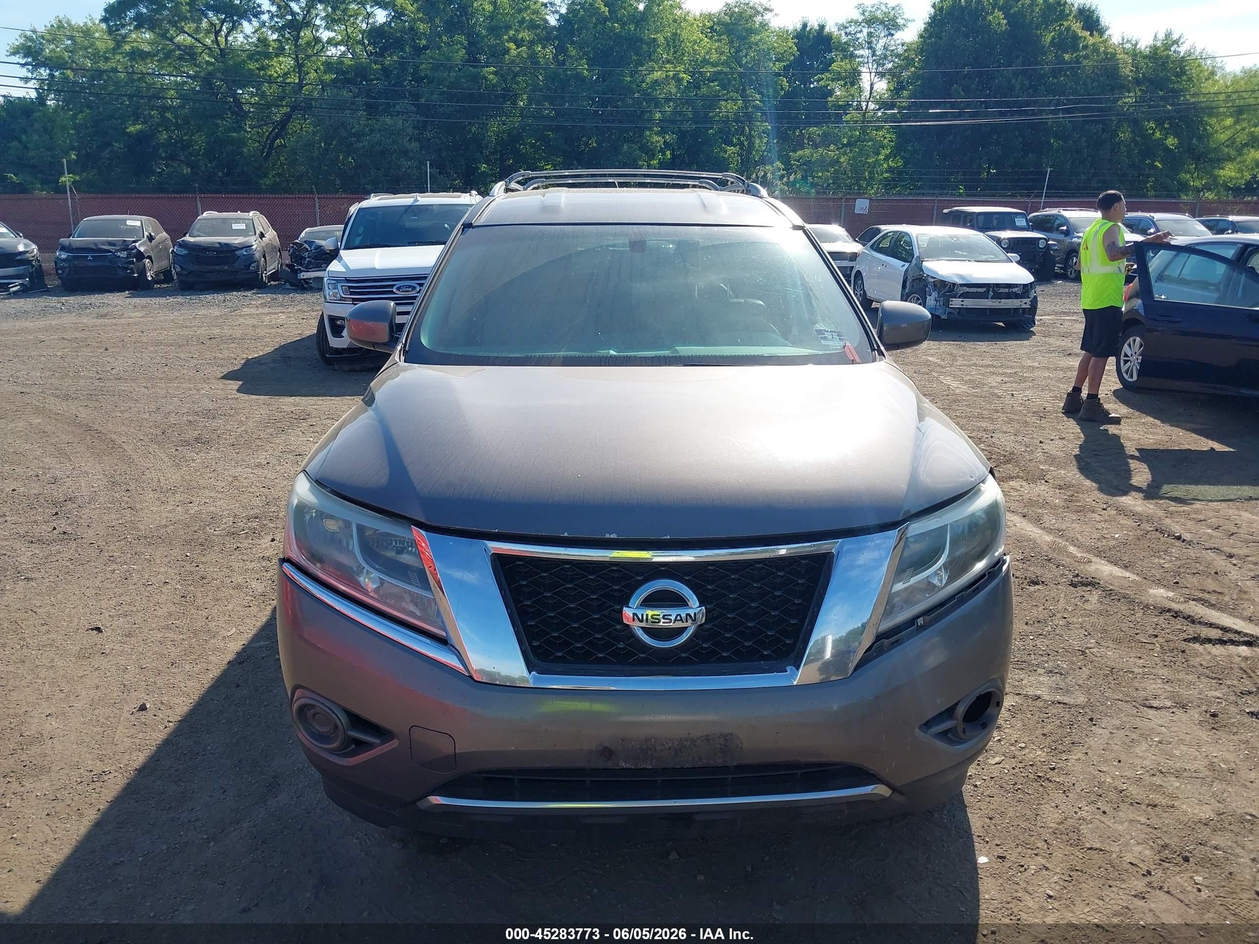 2013 Nissan Pathfinder Sv Gray vin: 5N1AR2MMXDC624522