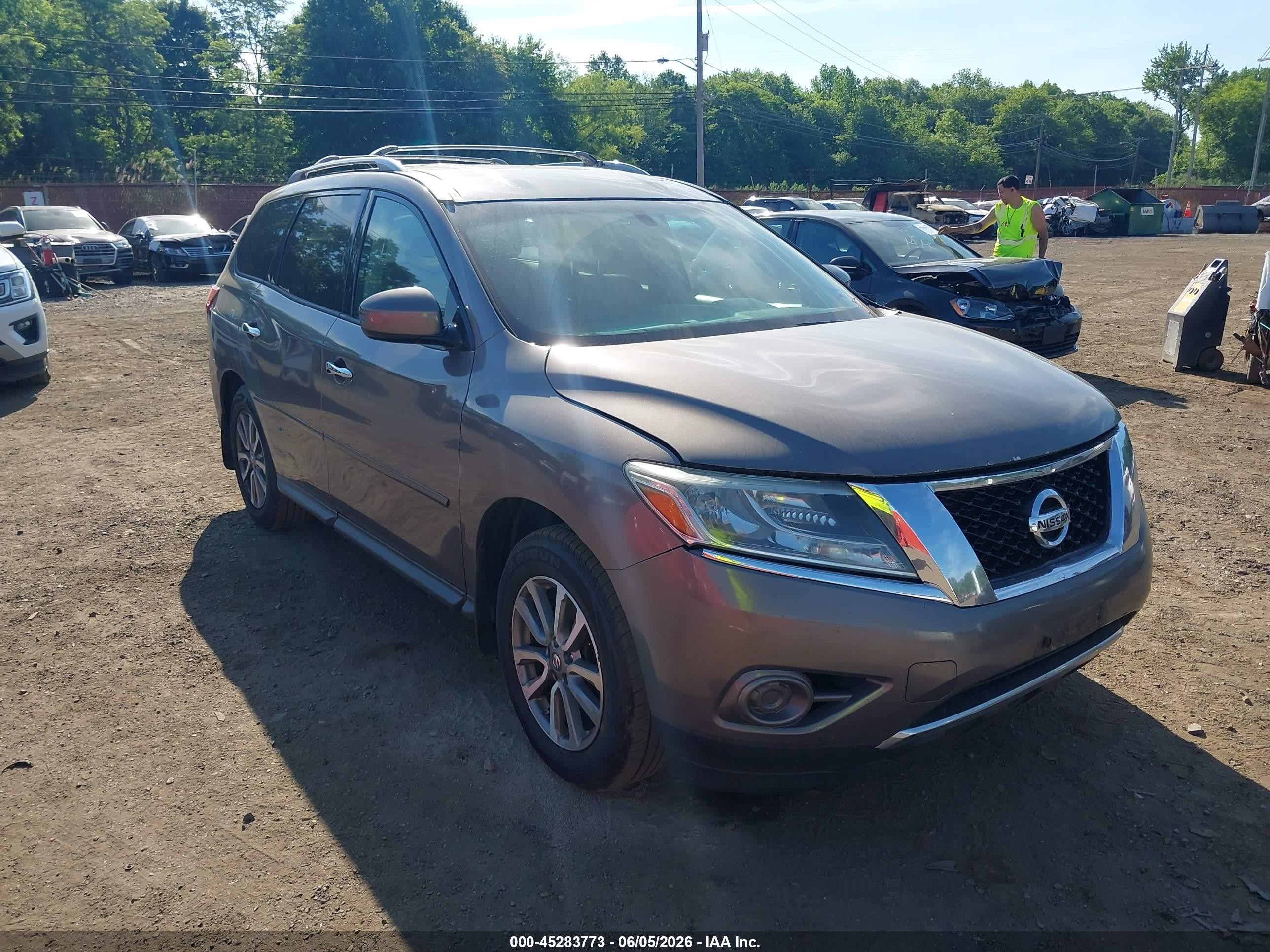 2013 Nissan Pathfinder Sv Gray vin: 5N1AR2MMXDC624522