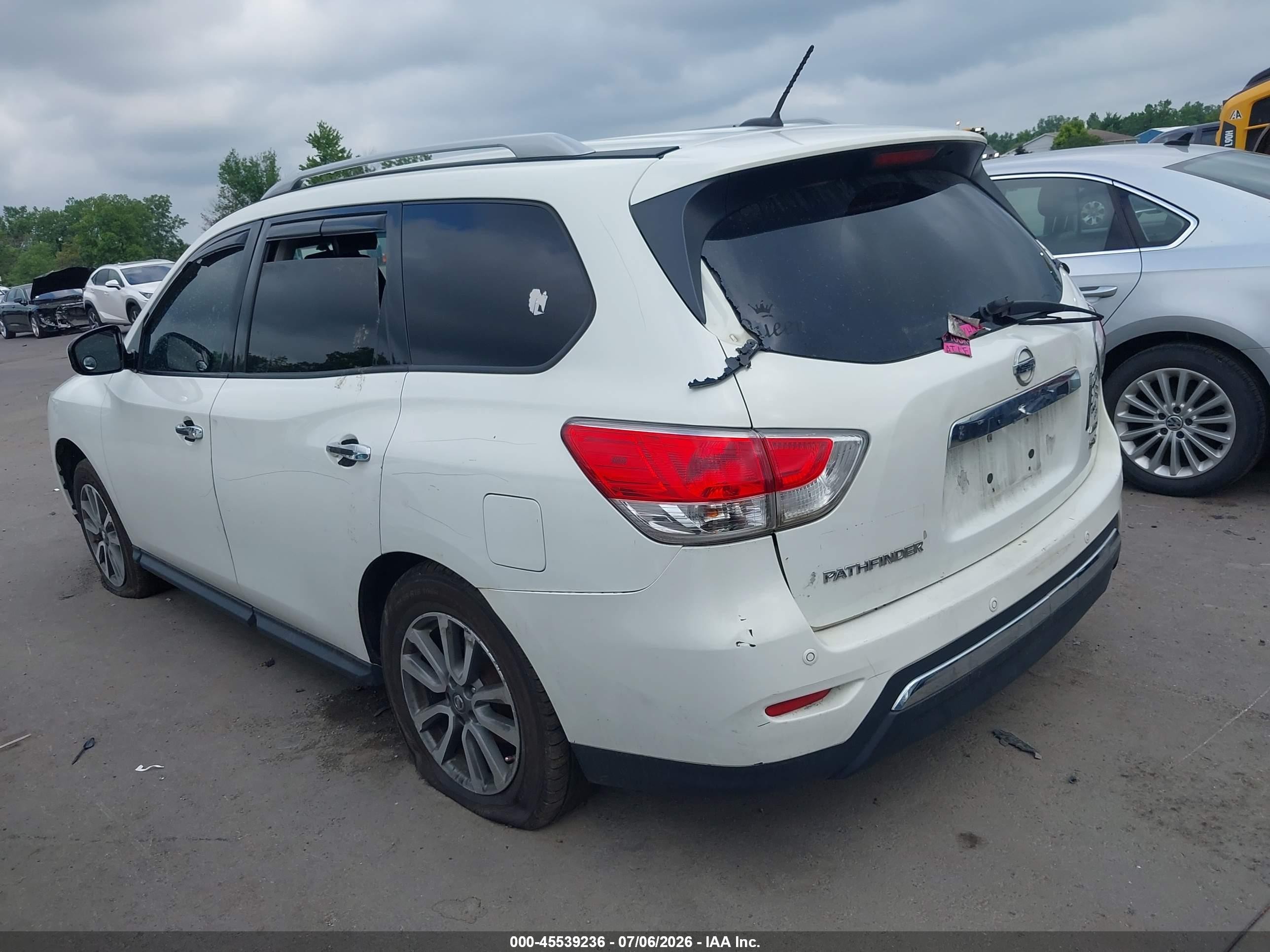 2013 Nissan Pathfinder Sv White vin: 5N1AR2MMXDC634533