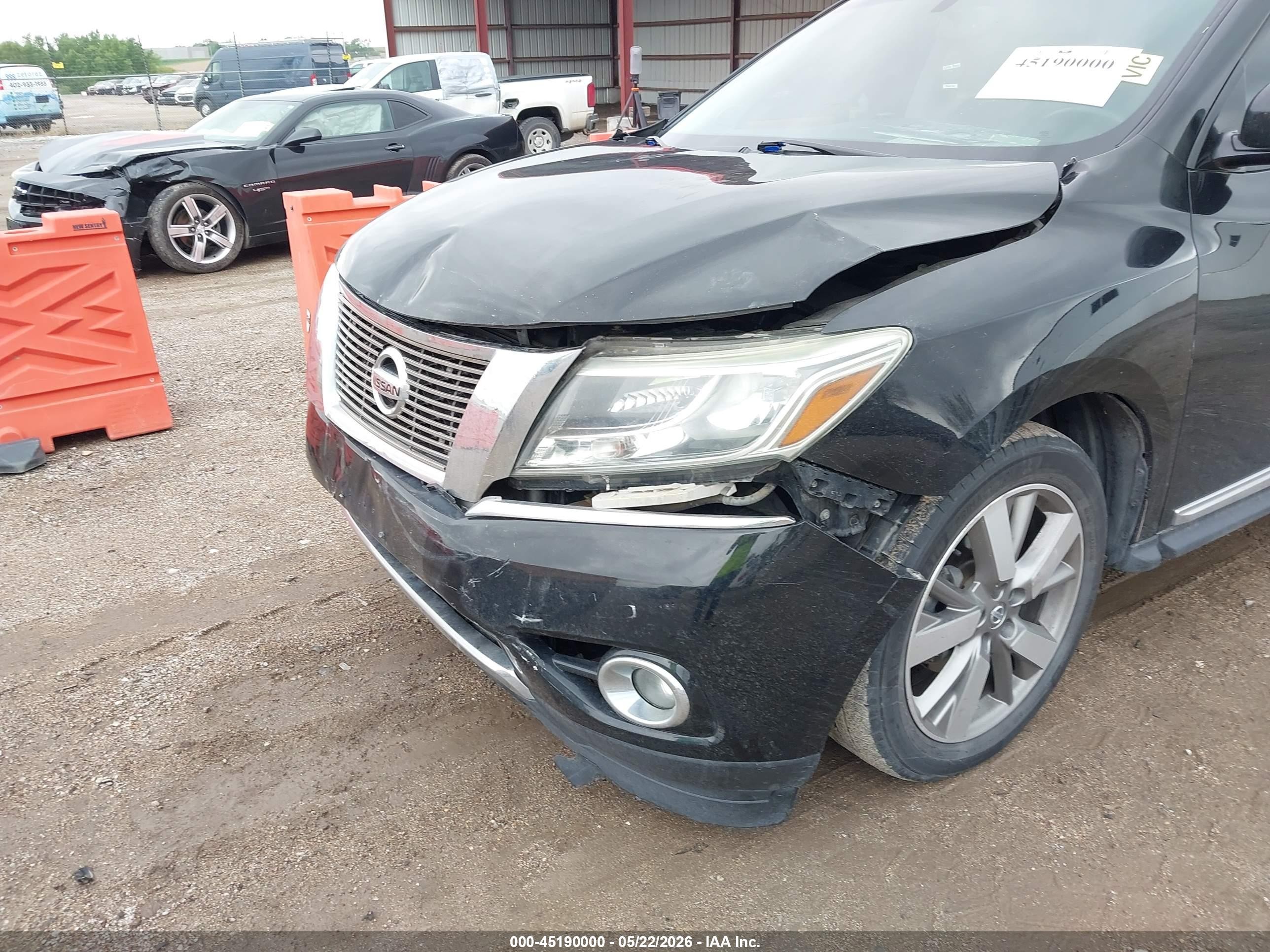 2013 Nissan Pathfinder Platinum Black vin: 5N1AR2MMXDC638162