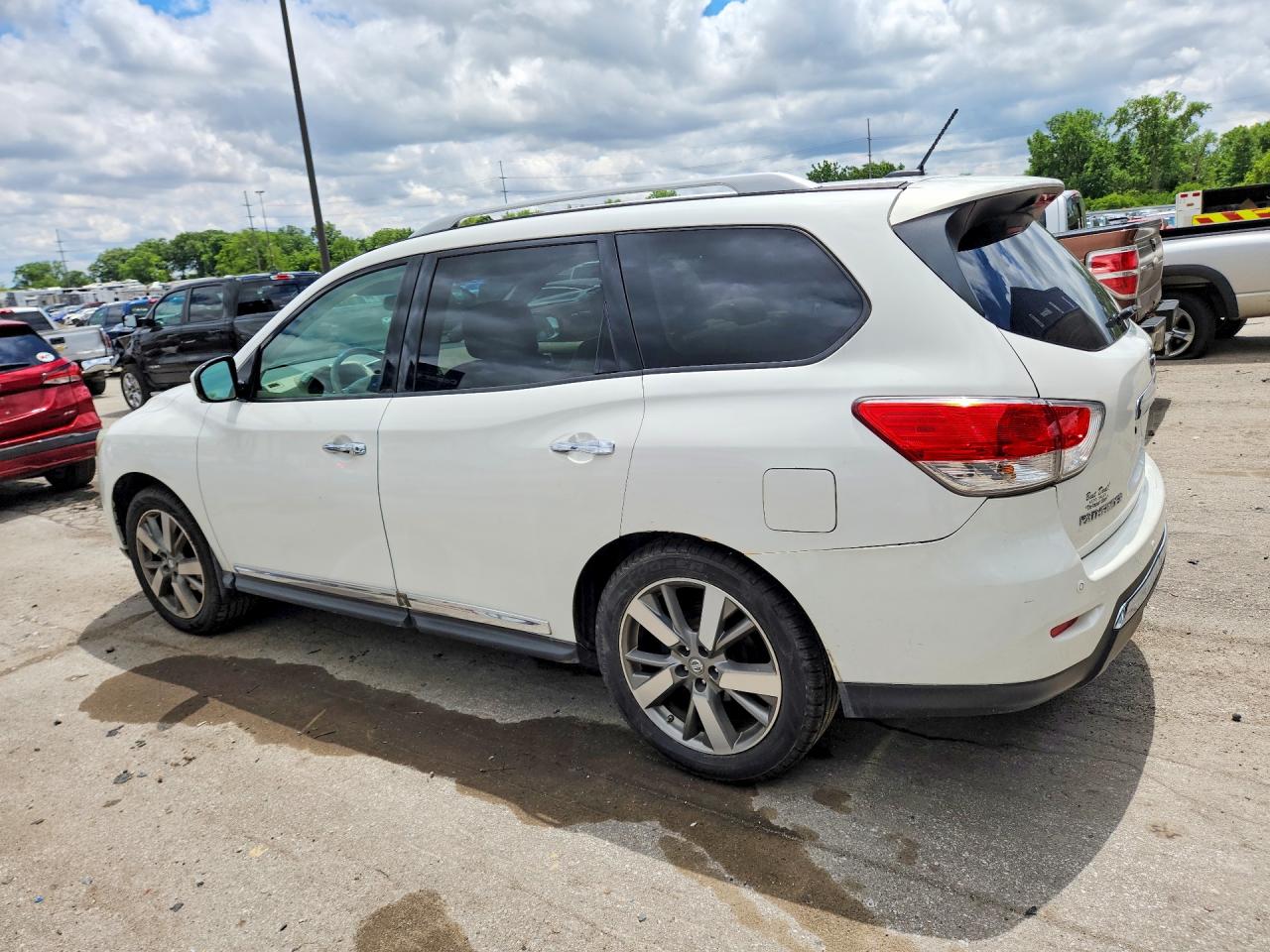 2013 Nissan Pathfinder S White vin: 5N1AR2MMXDC662154
