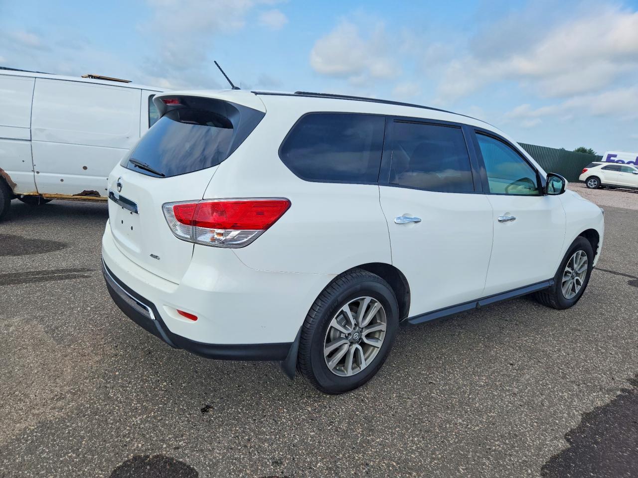 2013 Nissan Pathfinder S White vin: 5N1AR2MMXDC672750