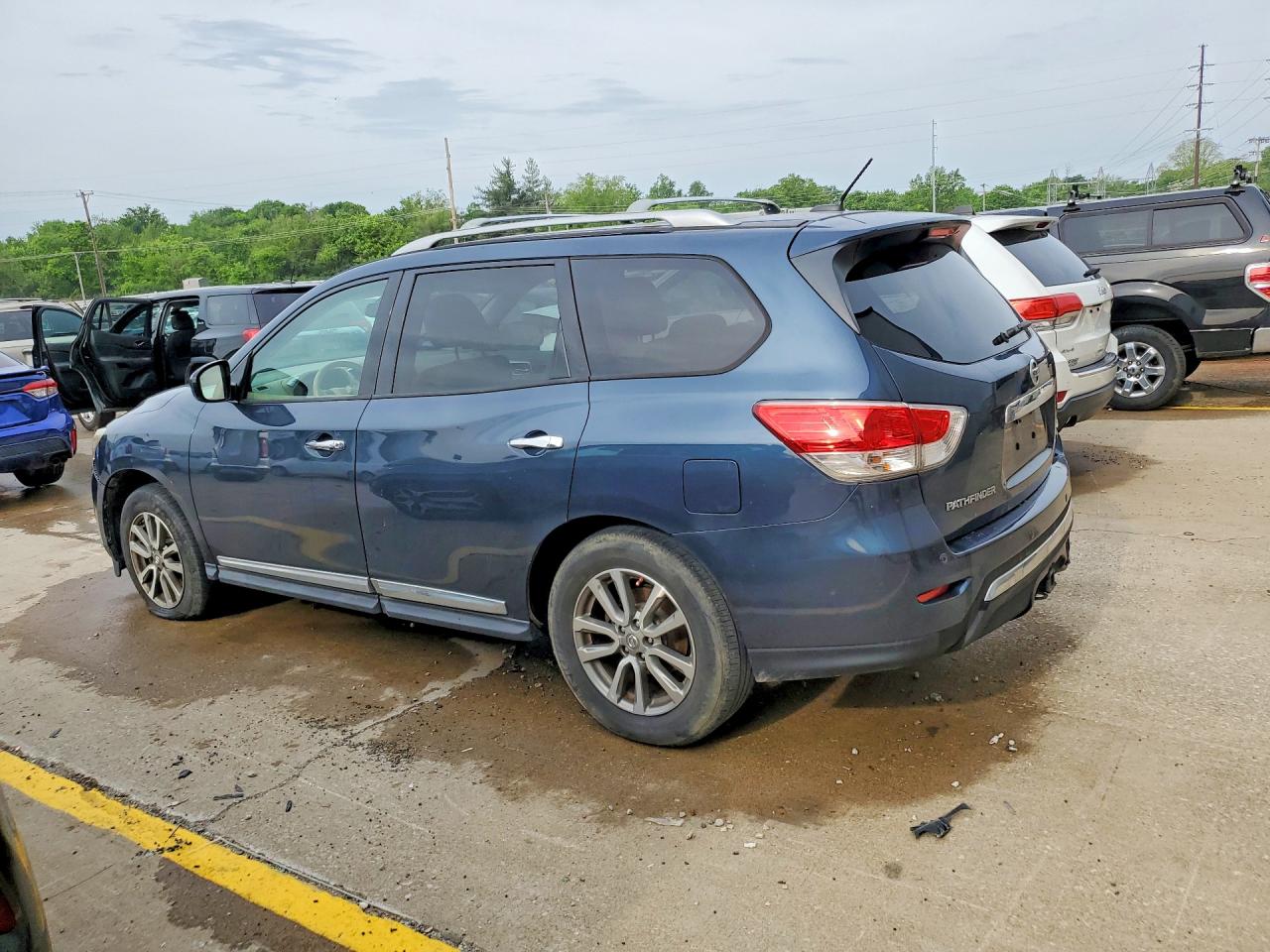 2014 Nissan Pathfinder S Blue vin: 5N1AR2MMXEC600514