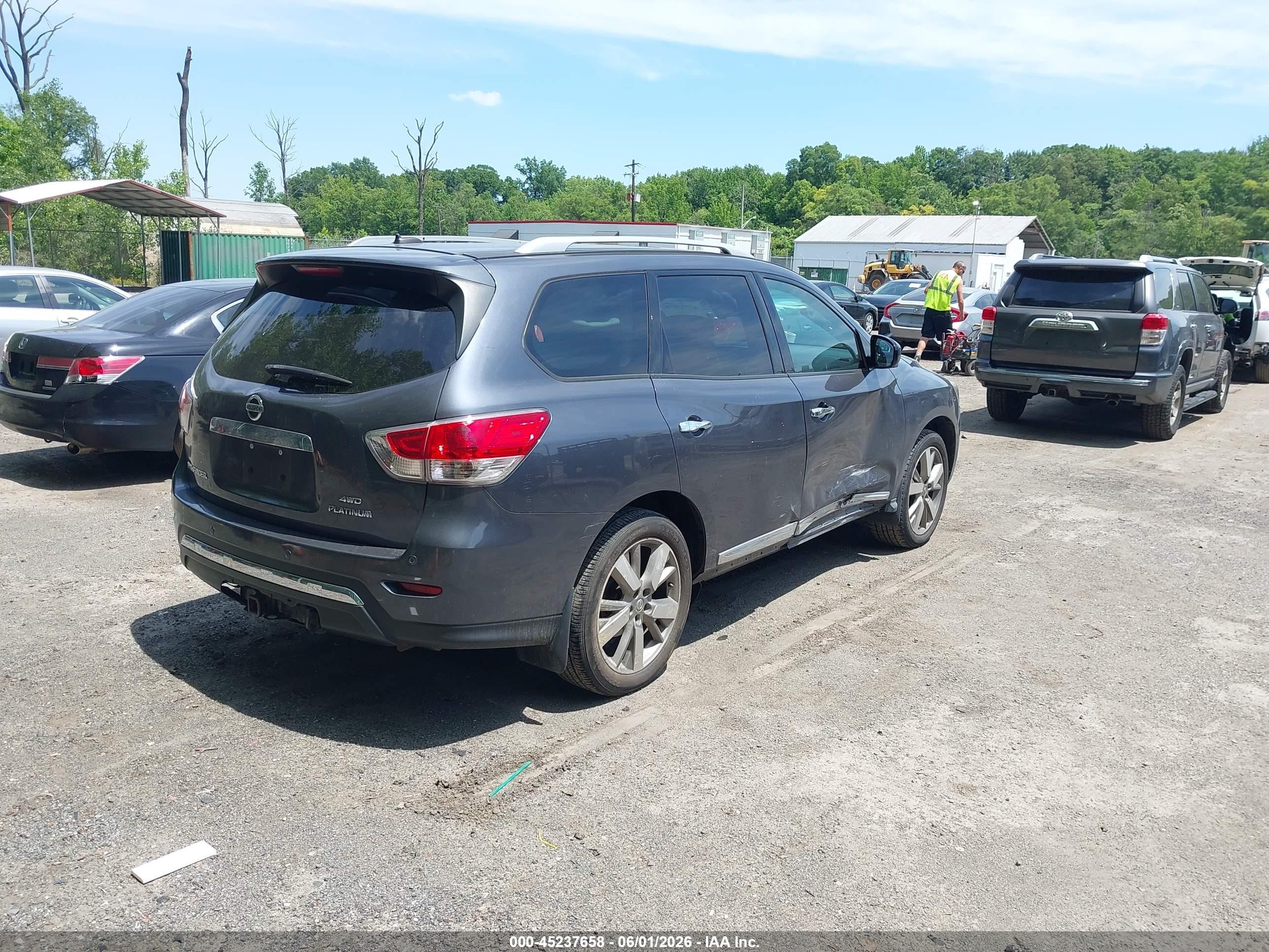 2014 Nissan Pathfinder Platinum Gray vin: 5N1AR2MMXEC624523