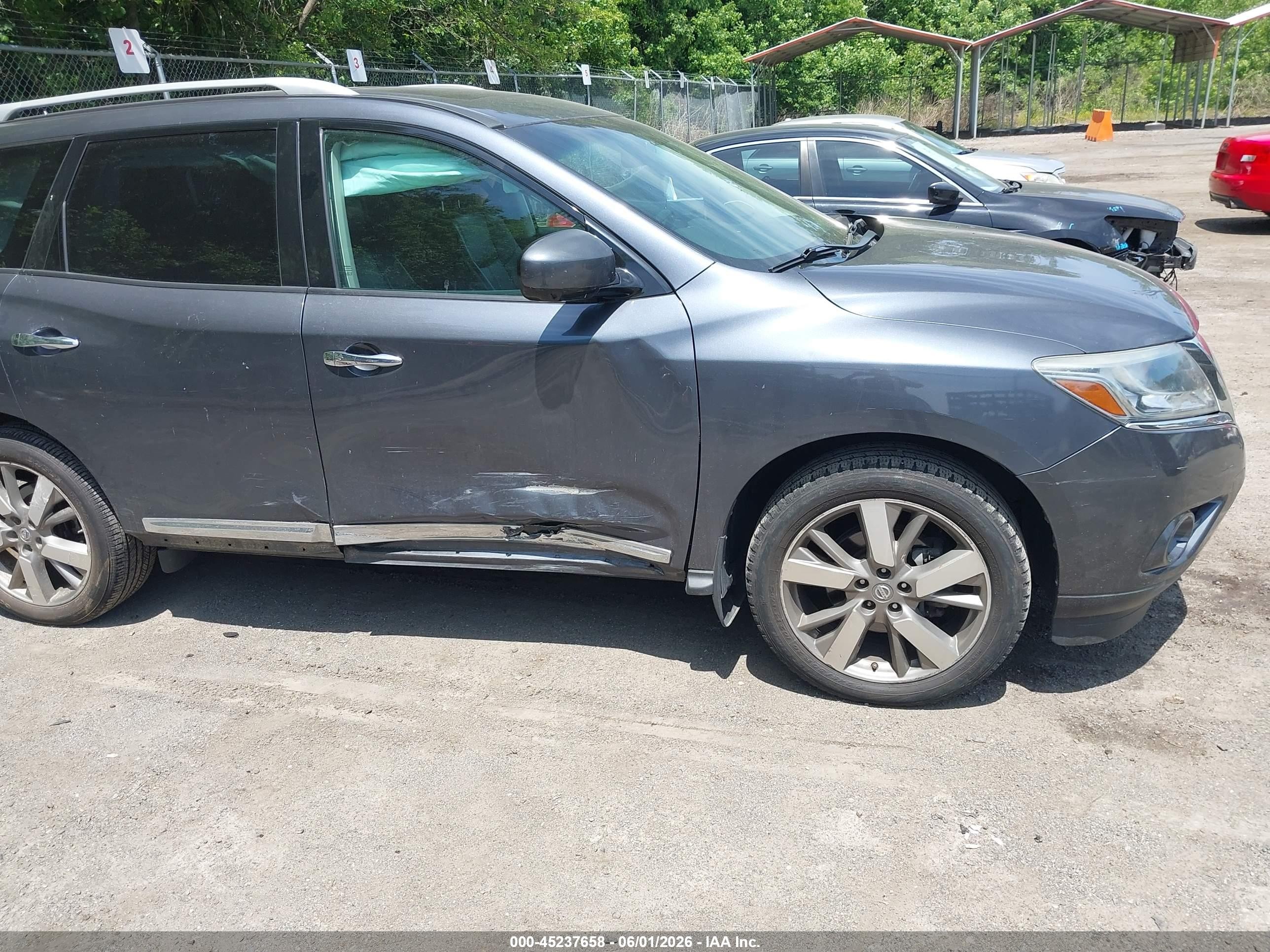 2014 Nissan Pathfinder Platinum Gray vin: 5N1AR2MMXEC624523