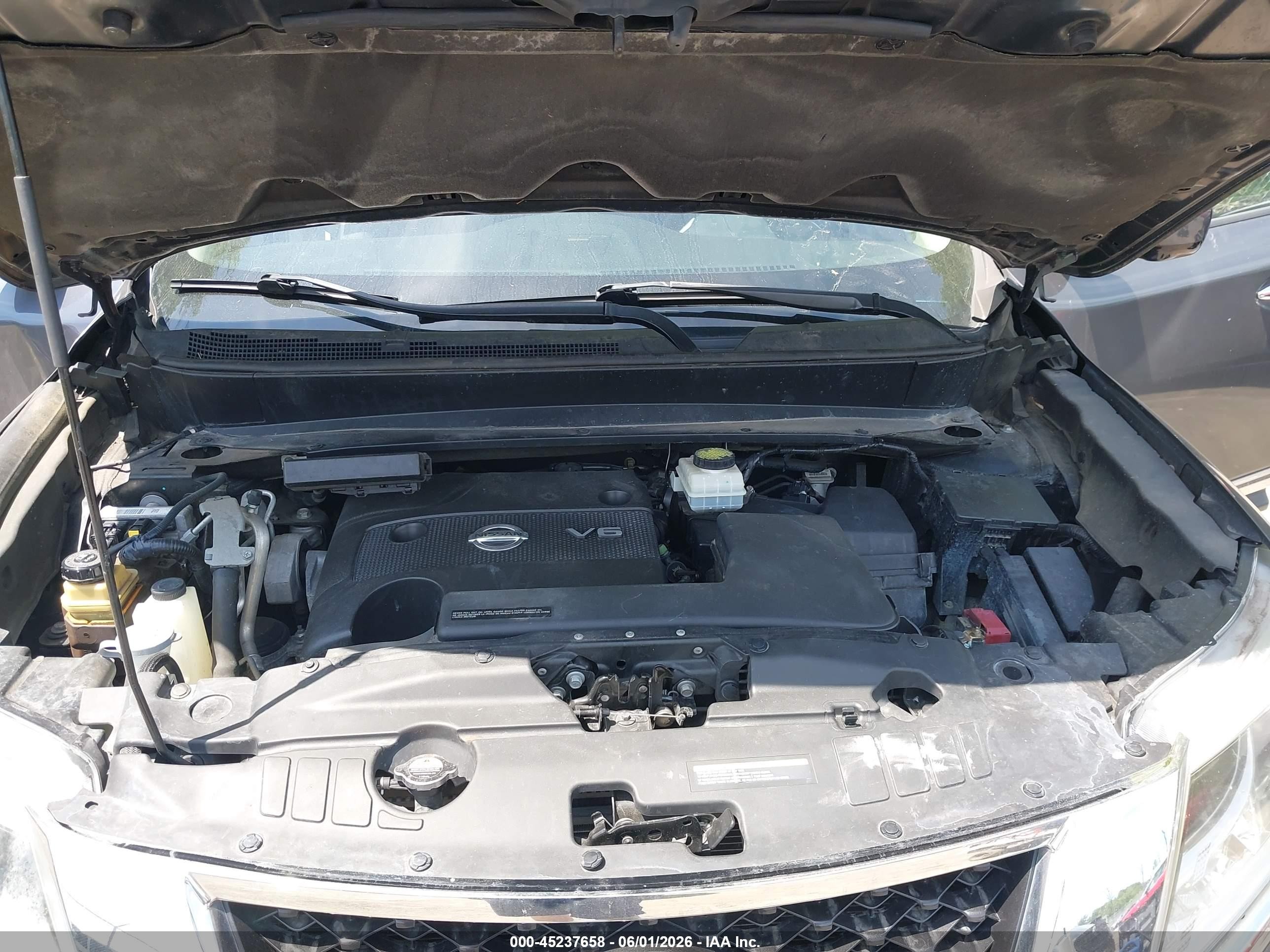 2014 Nissan Pathfinder Platinum Gray vin: 5N1AR2MMXEC624523